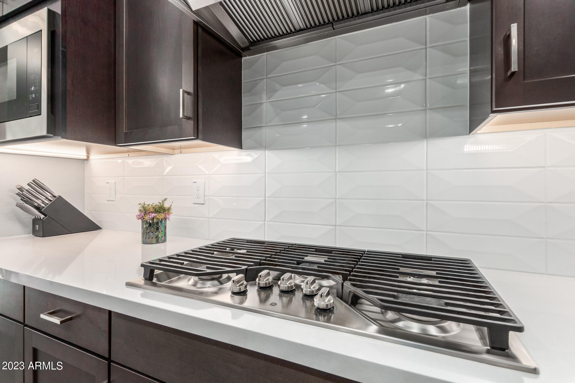 827 E HOPI Trail