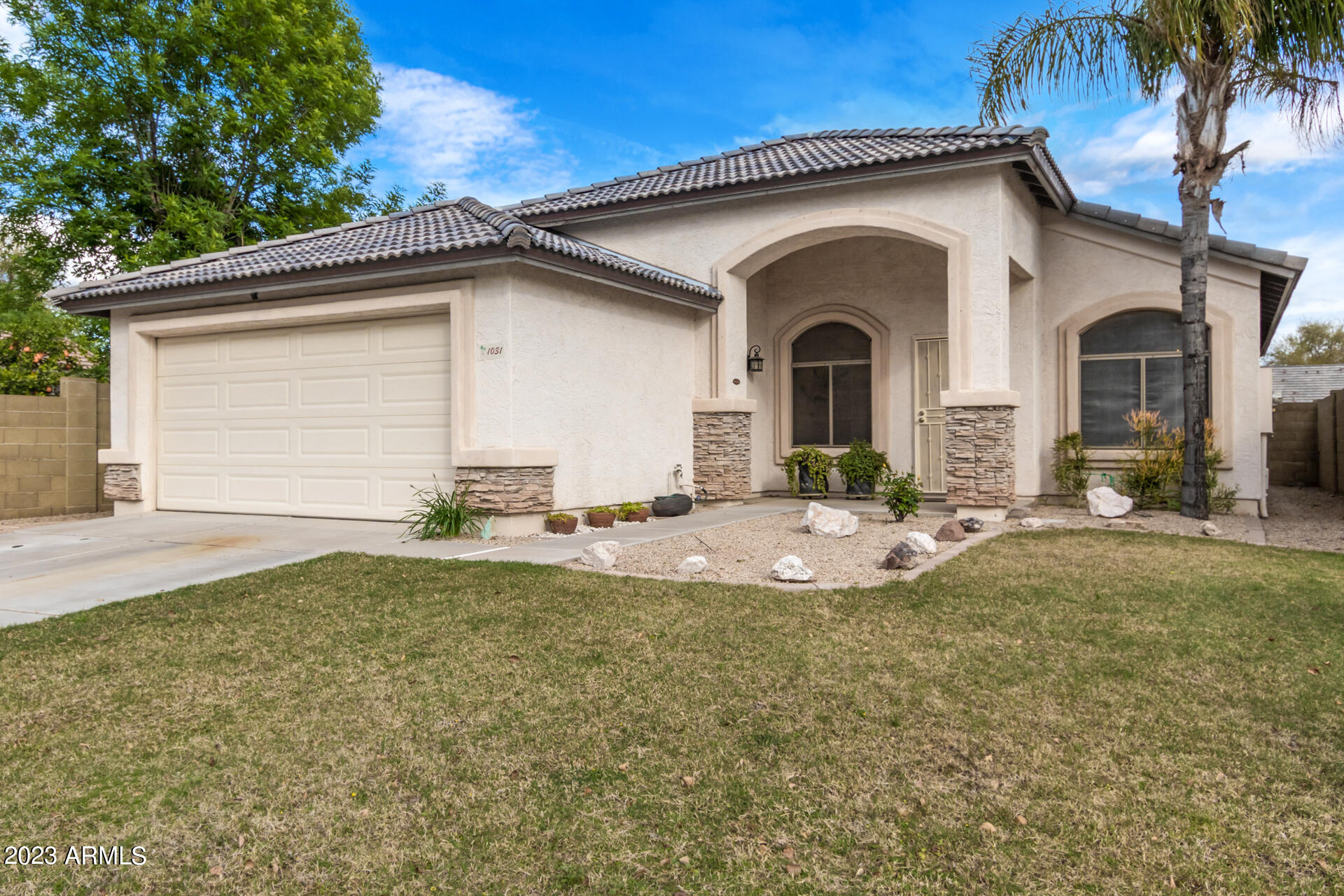 1031 S CROSSROADS Drive