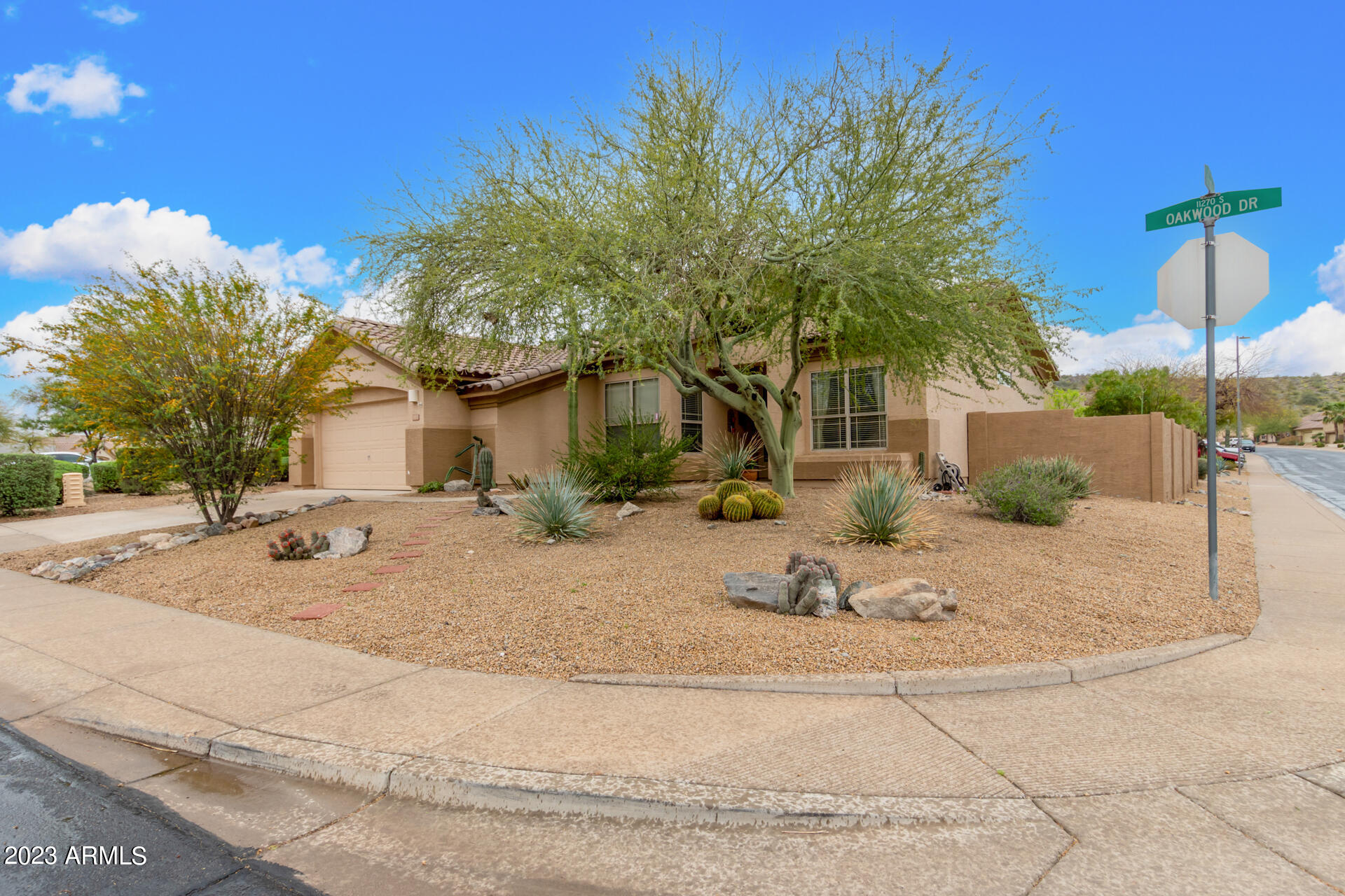 11274 S OAKWOOD Drive