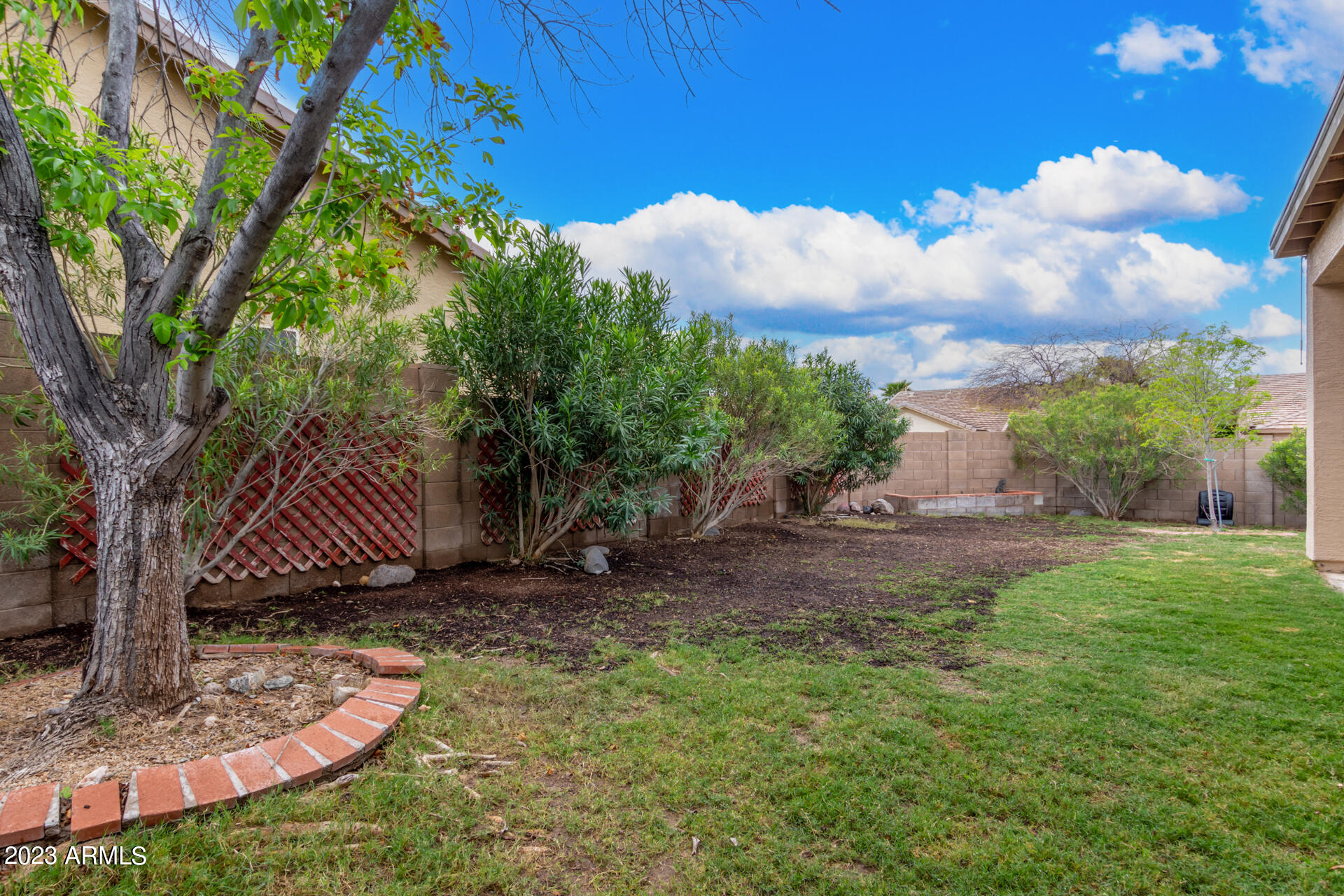 11274 S OAKWOOD Drive
