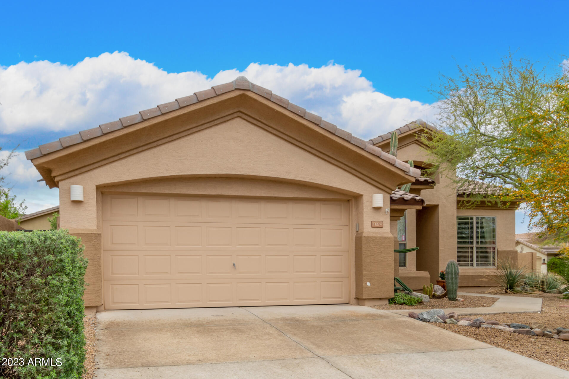 11274 S OAKWOOD Drive