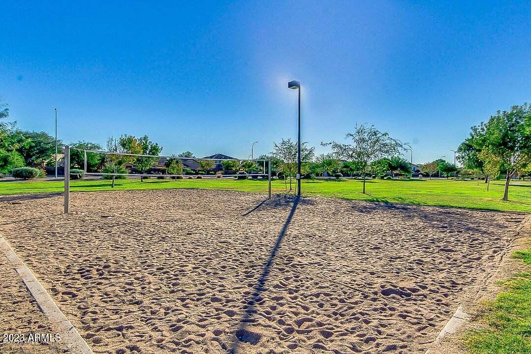 6628 S GARNET Way