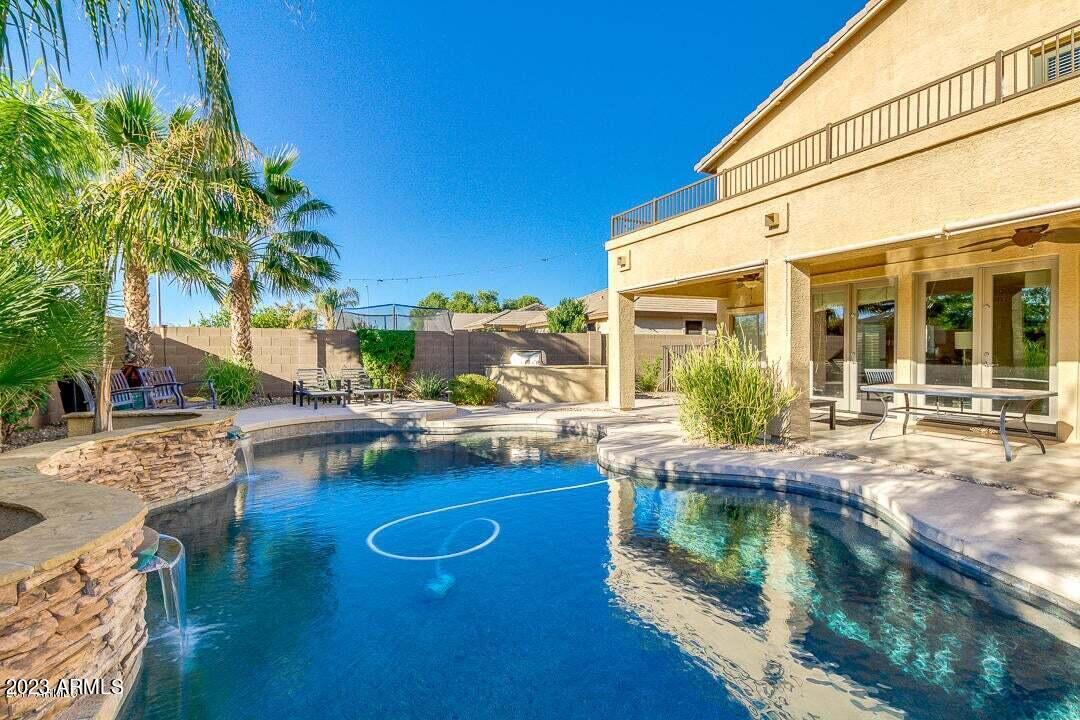 6628 S GARNET Way