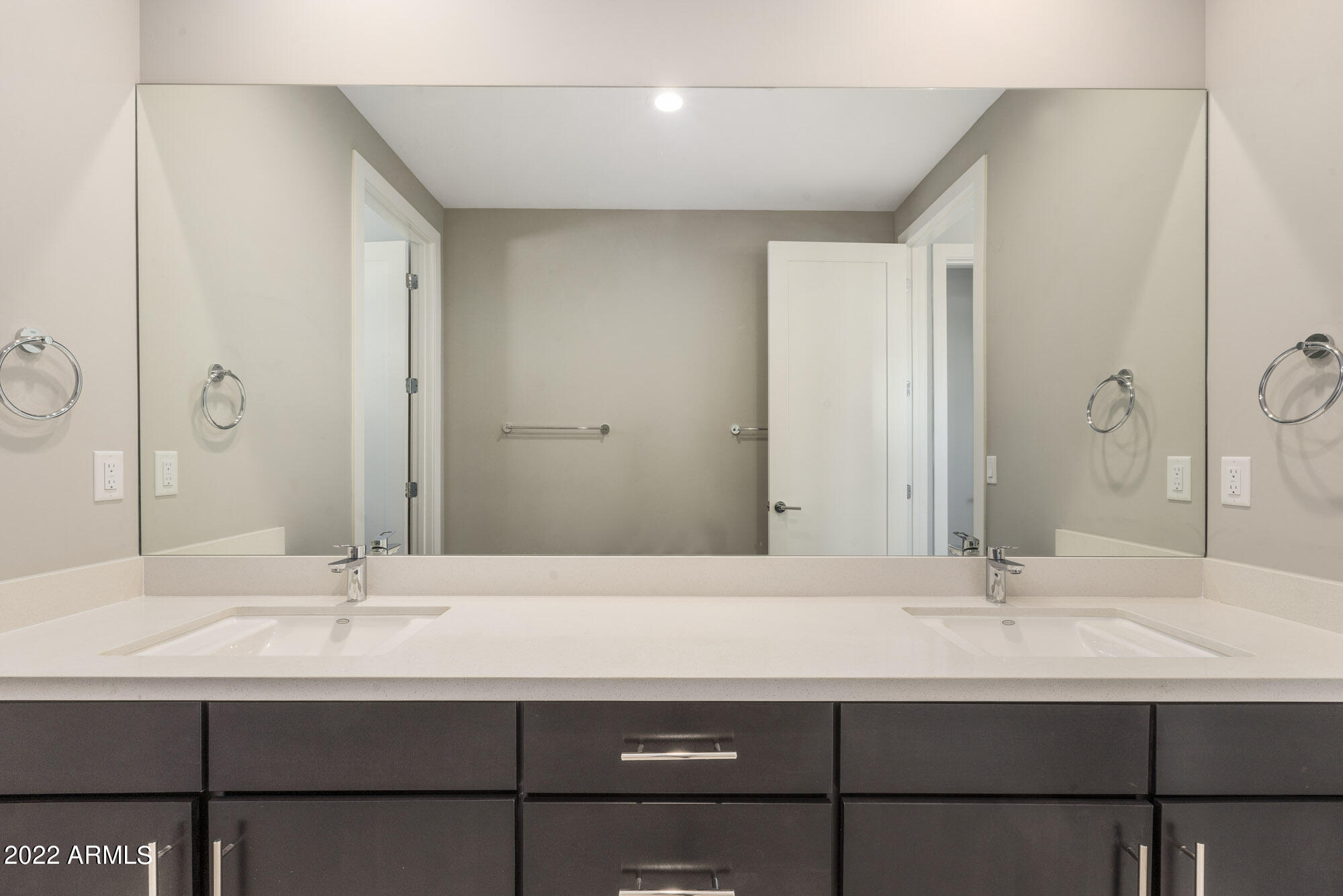 2936 S SANDSTONE Court