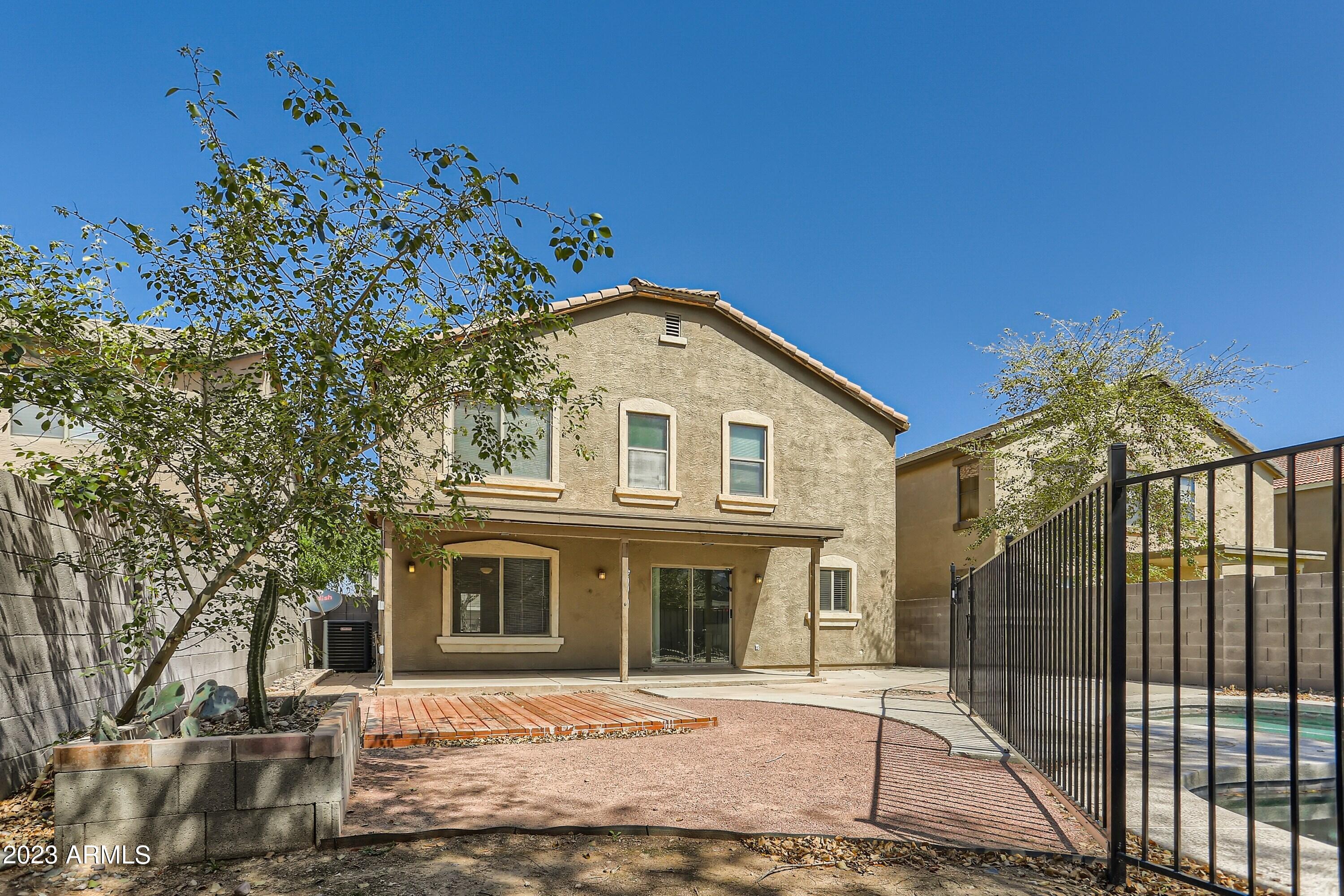 505 E CHRISTOPHER Street