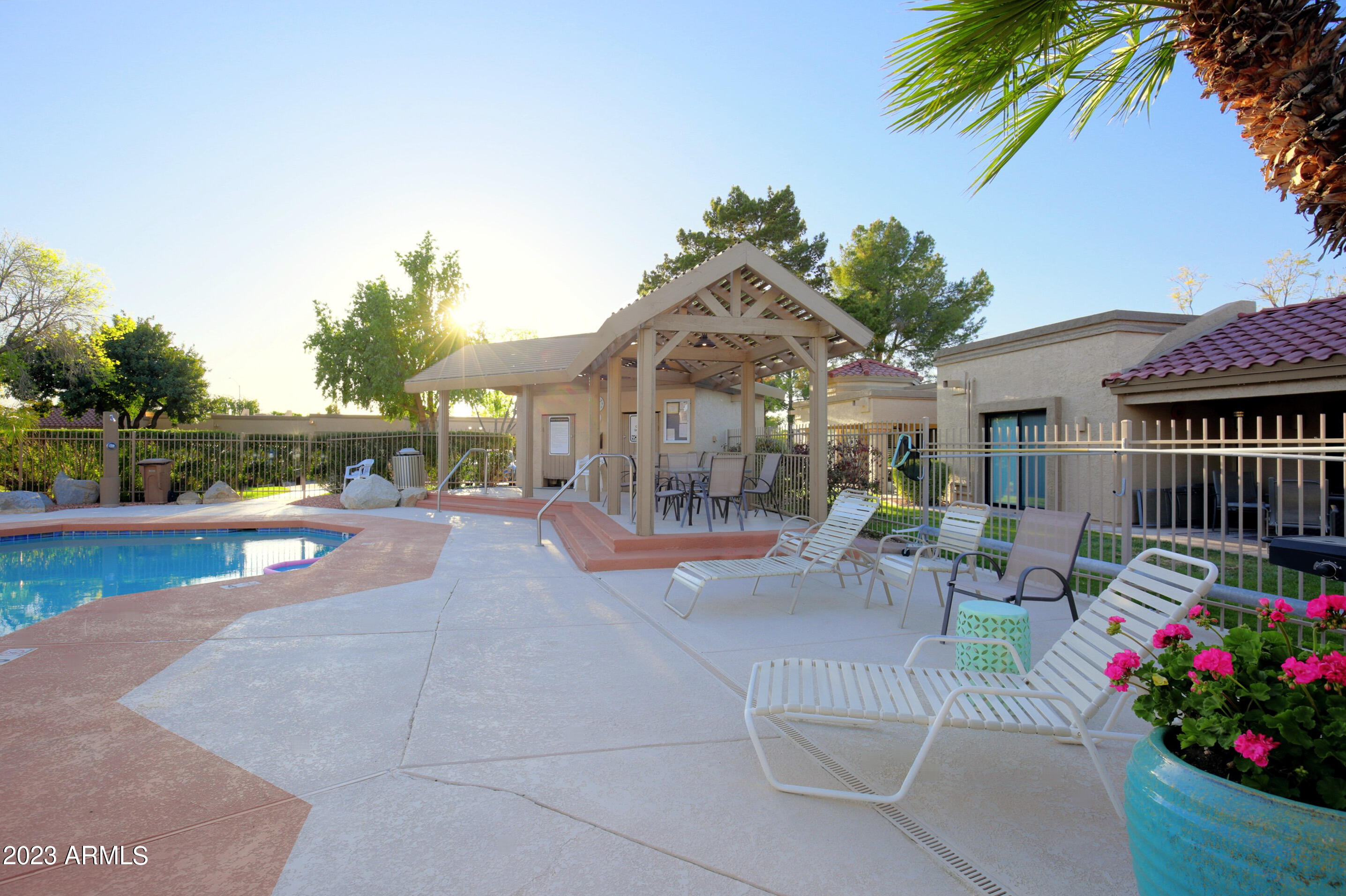 9718 W RIMROCK Drive