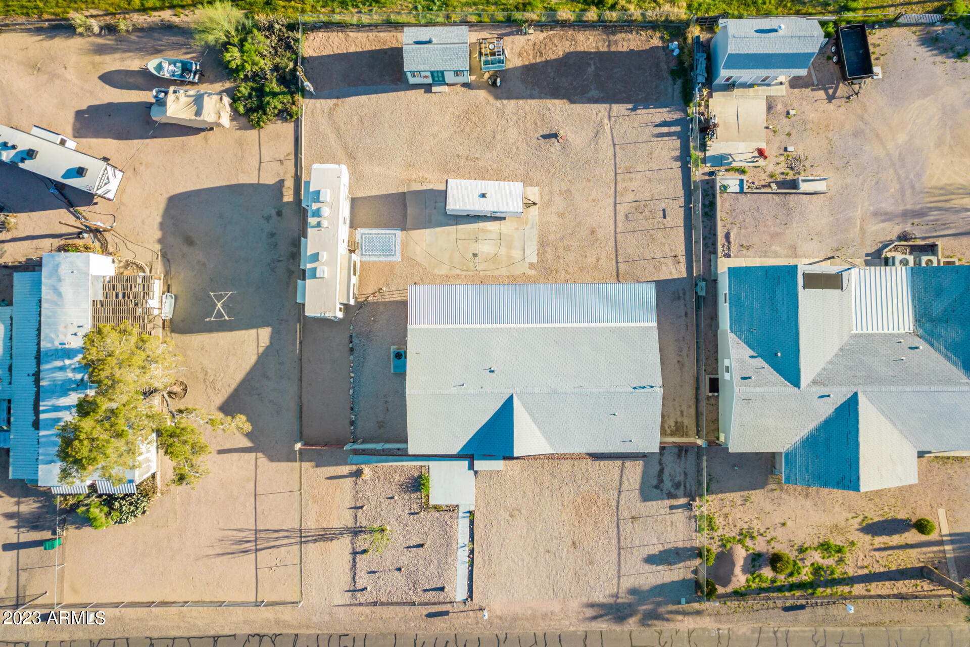 10145 E ILLINI Street