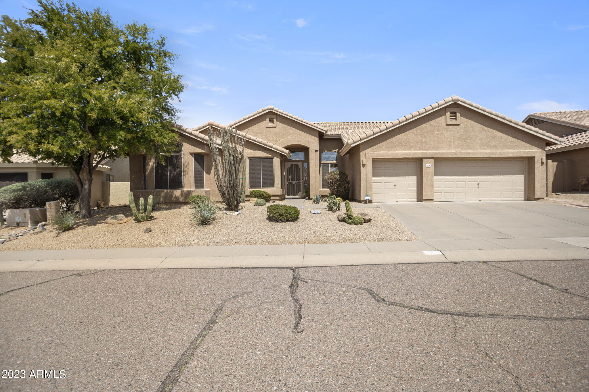 5134 E BARWICK Drive