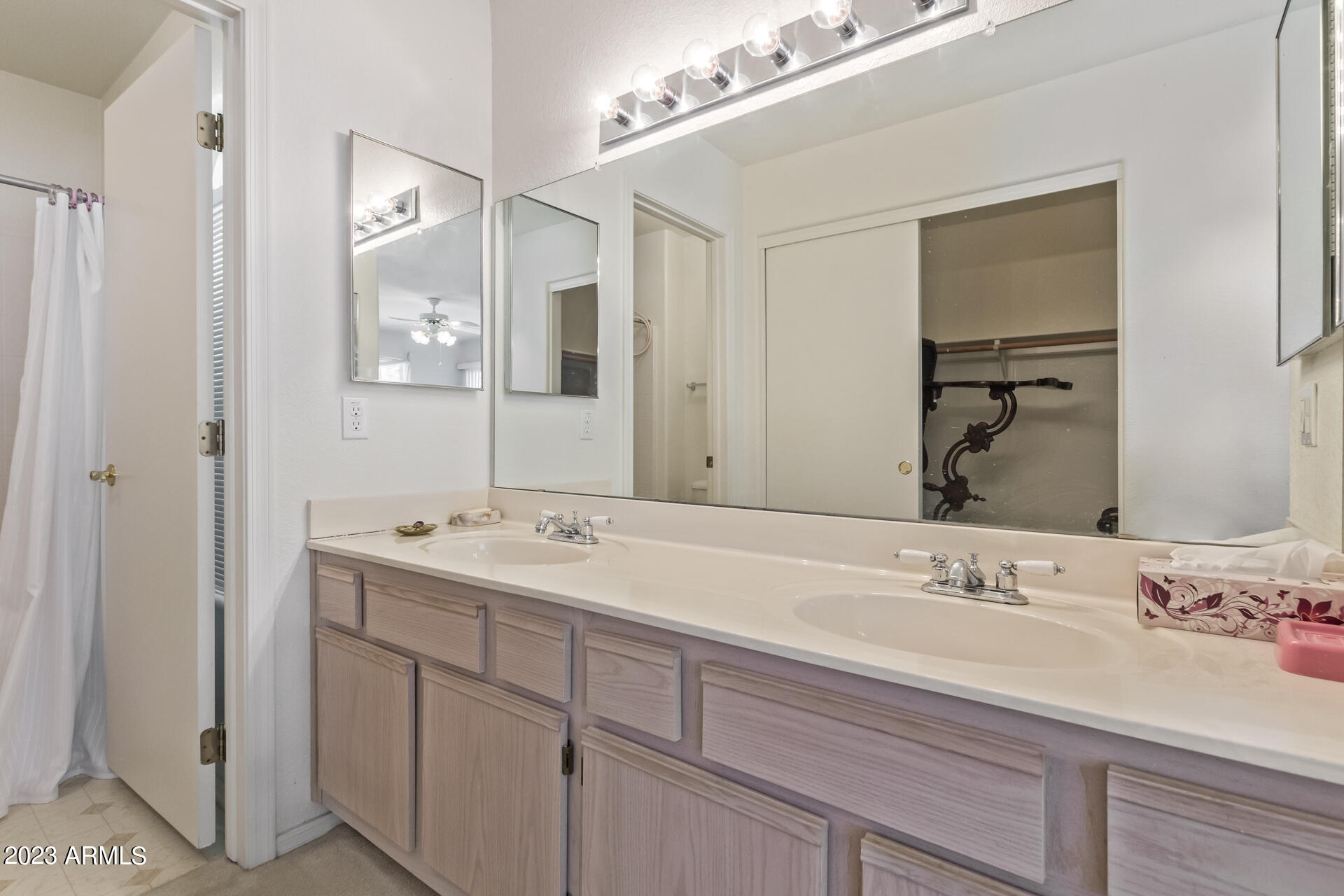 860 N MCQUEEN Road # 1196
