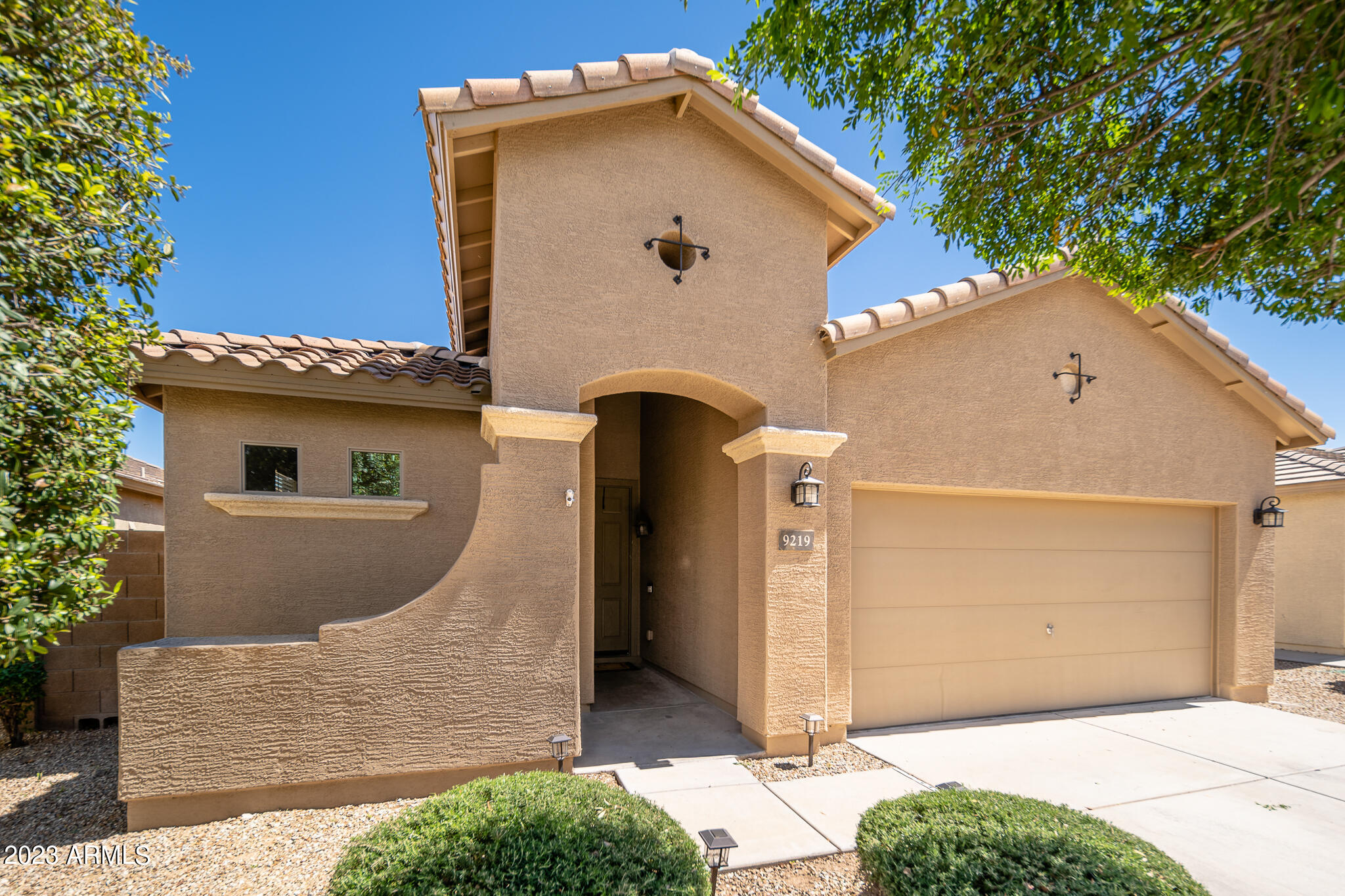 9219 N 182 Lane