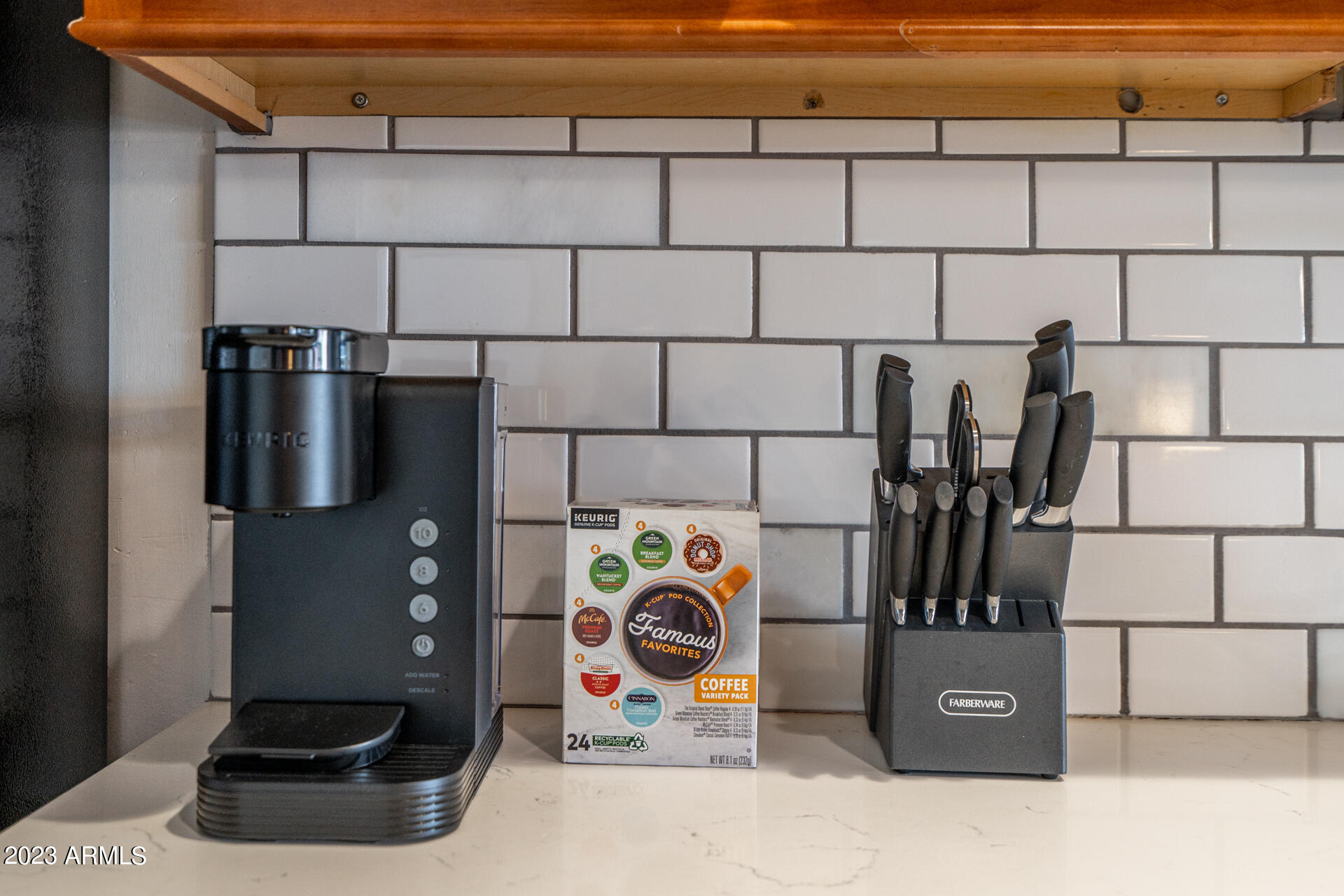 836 W MITCHELL Drive