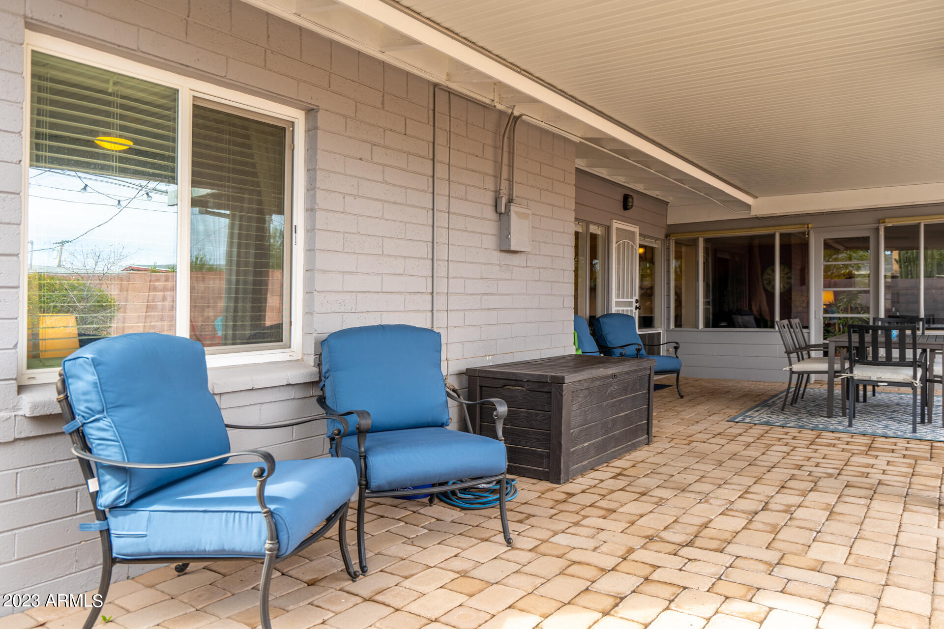 836 W MITCHELL Drive