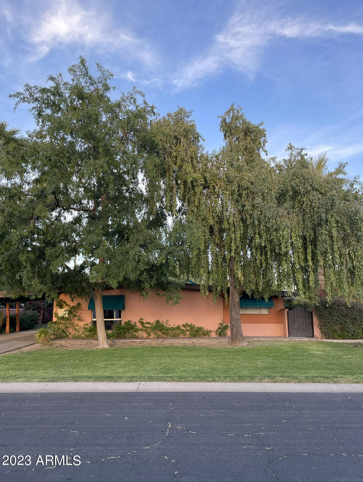 5739 N 10TH Place