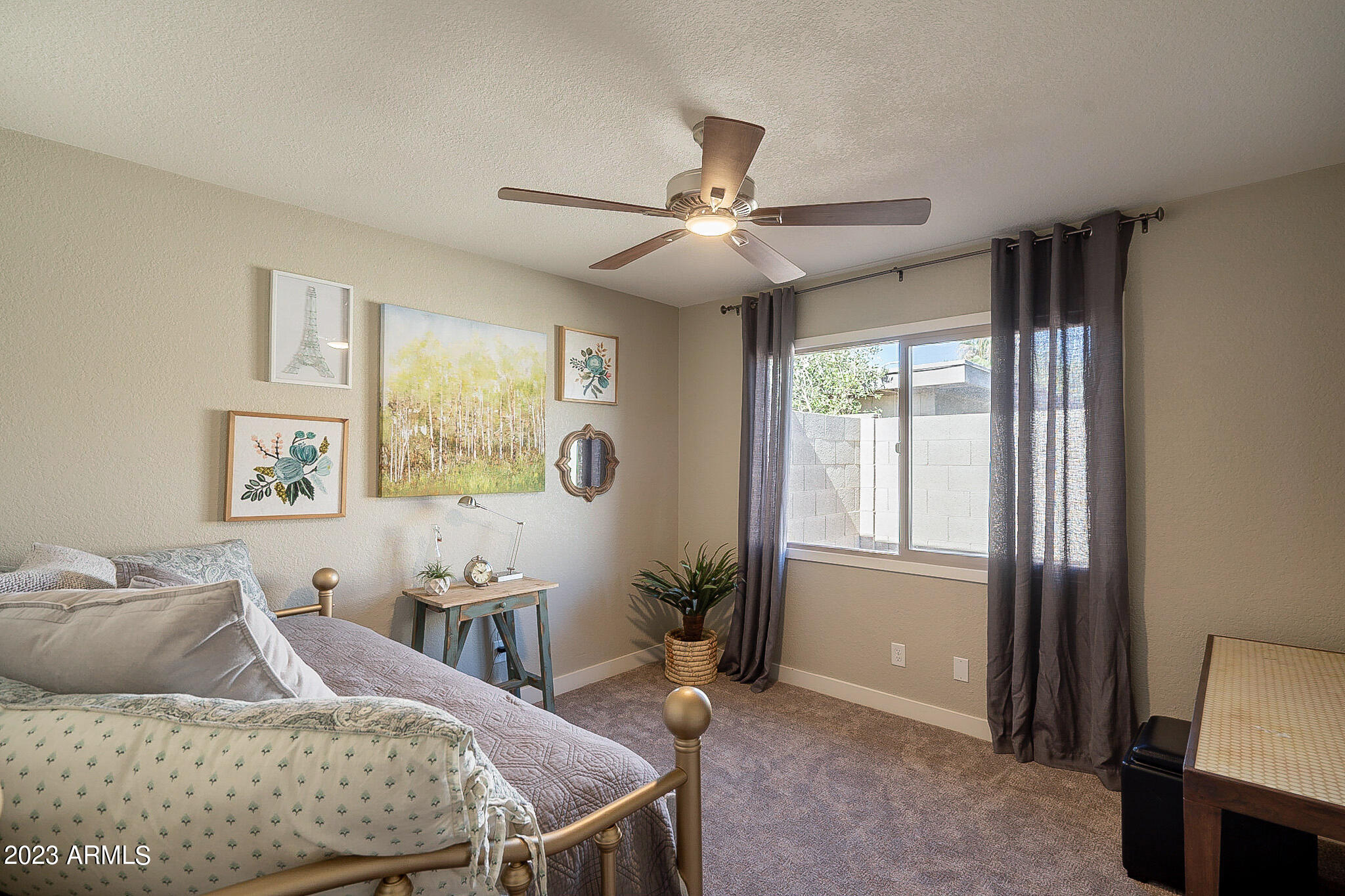 7044 N Via de Paesia --