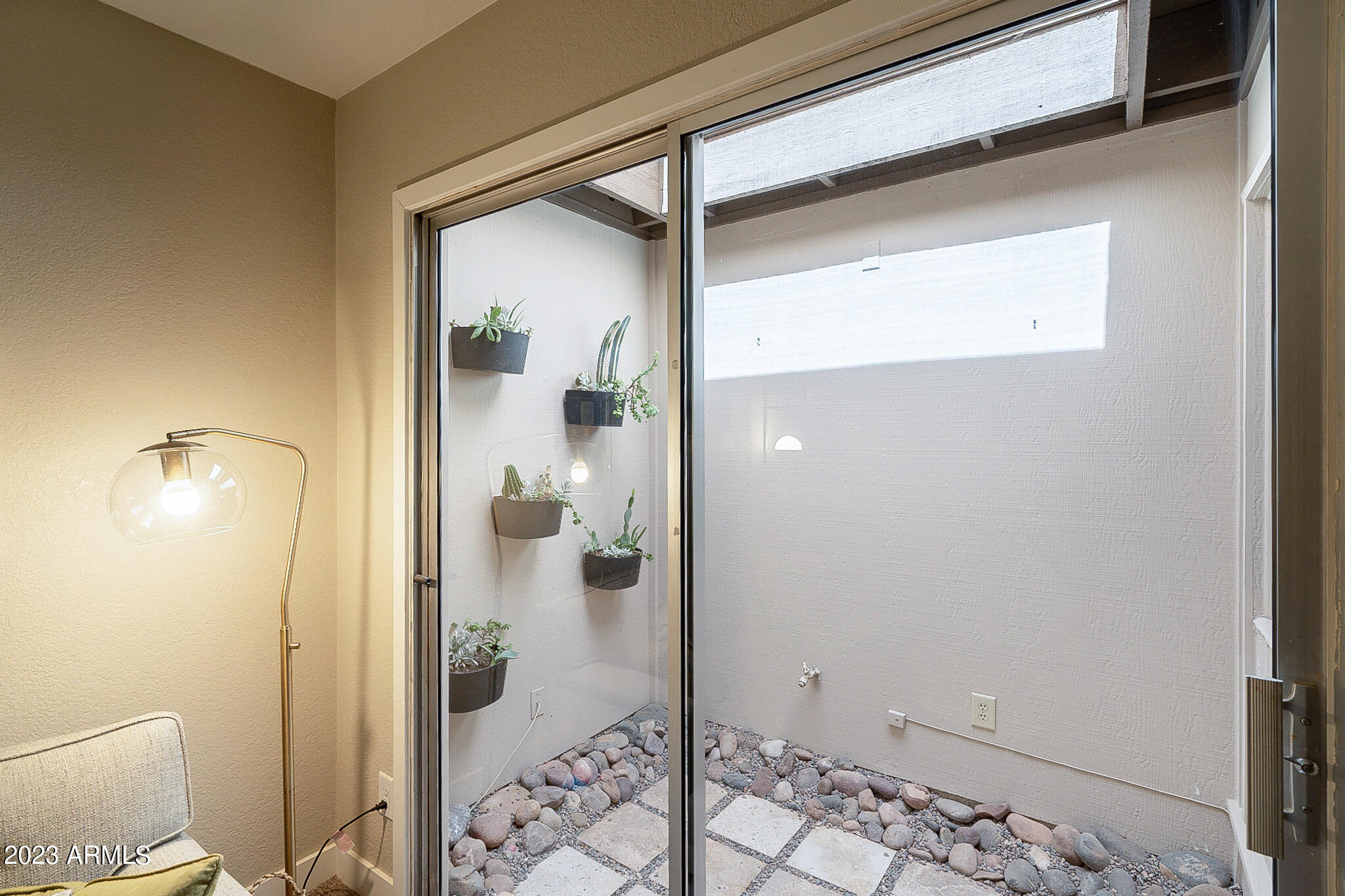 7044 N Via de Paesia --