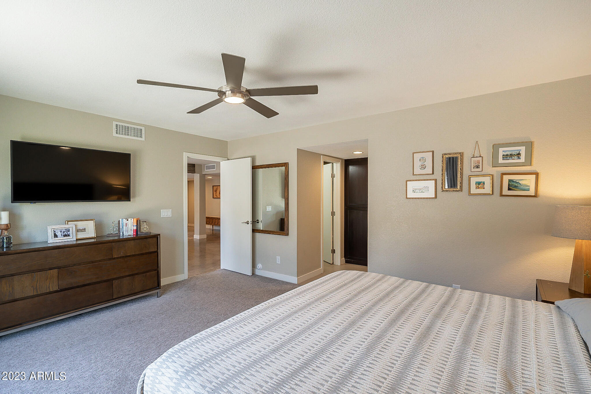 7044 N Via de Paesia --