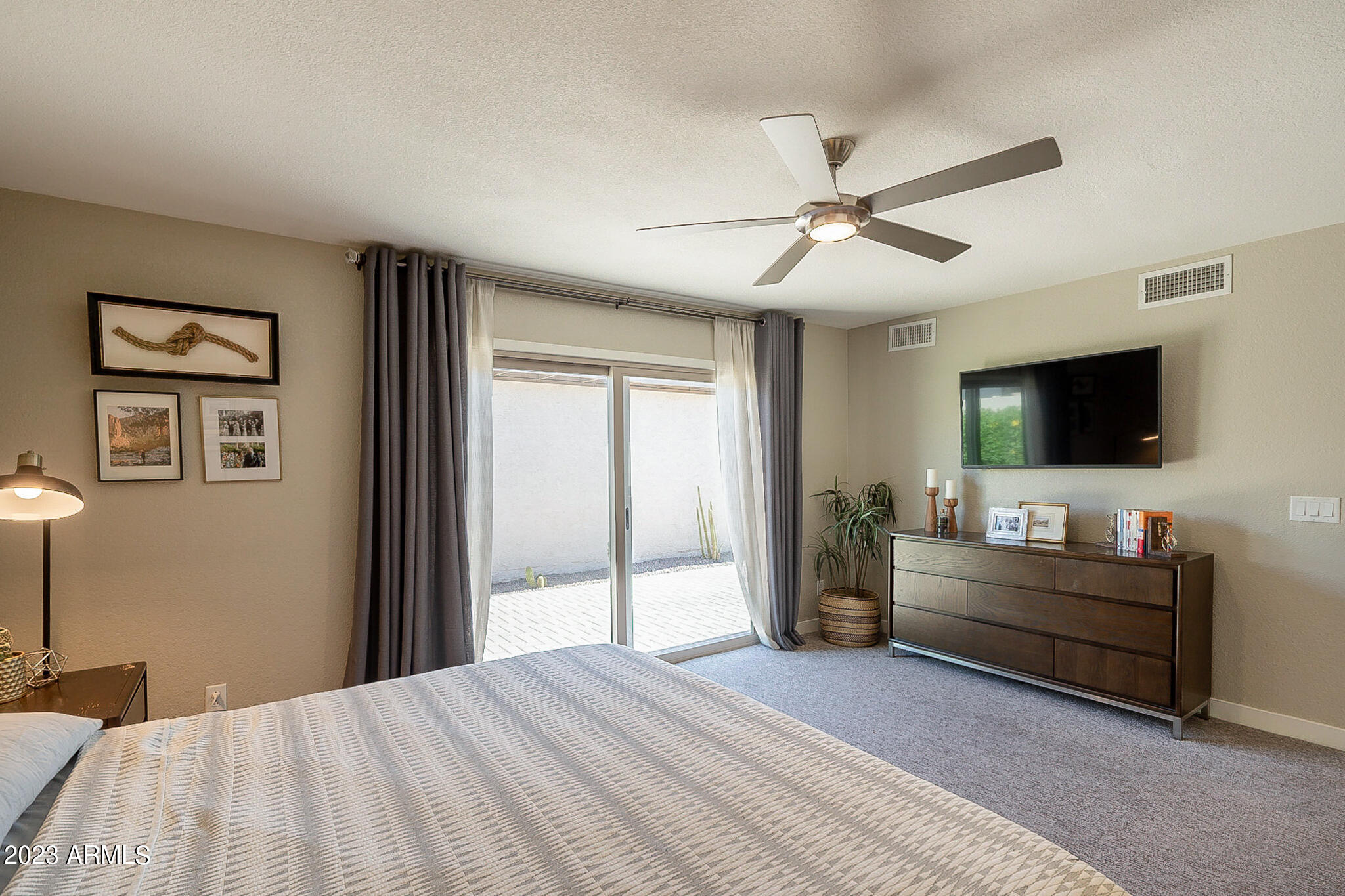7044 N Via de Paesia --