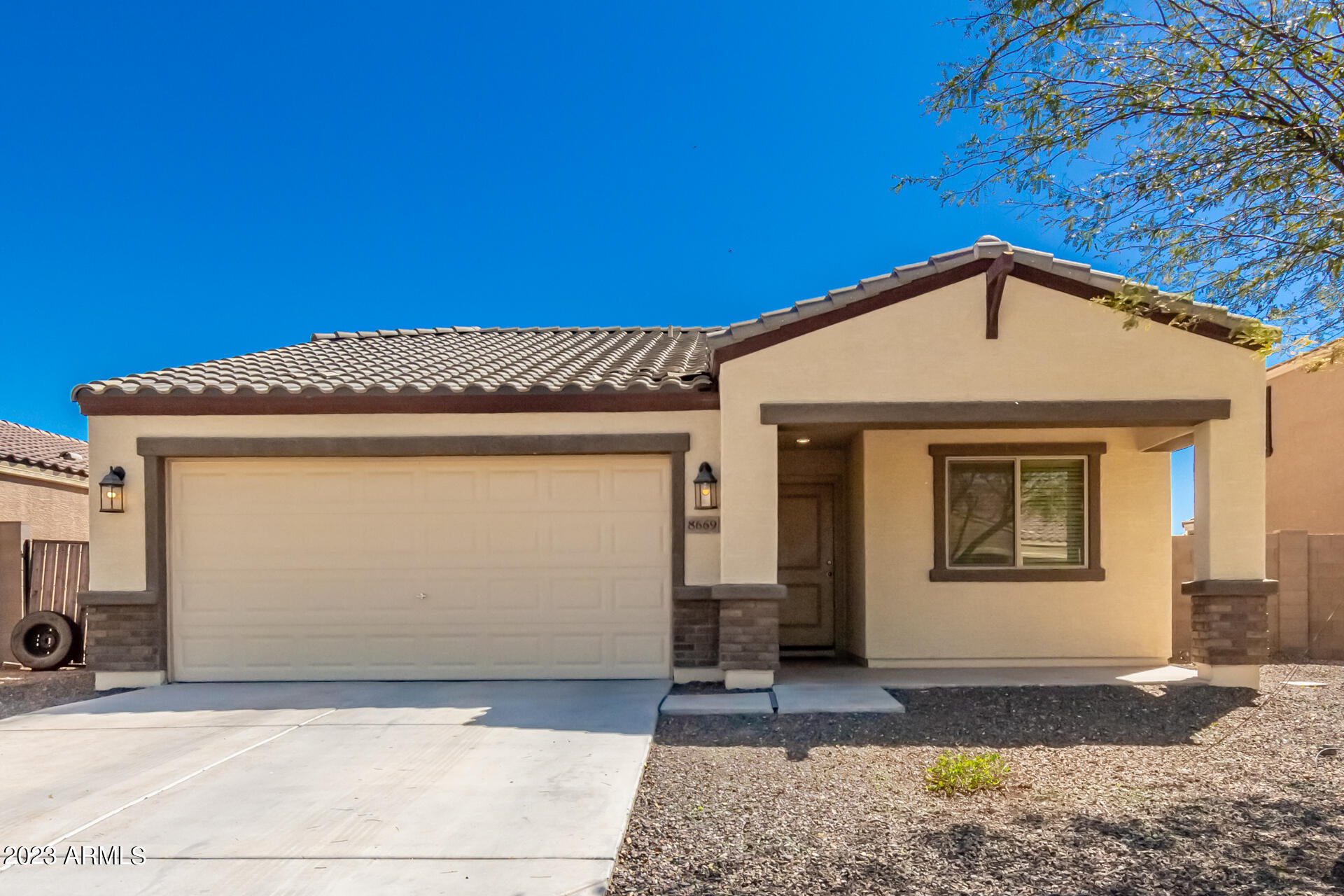 8669 S 253RD Drive