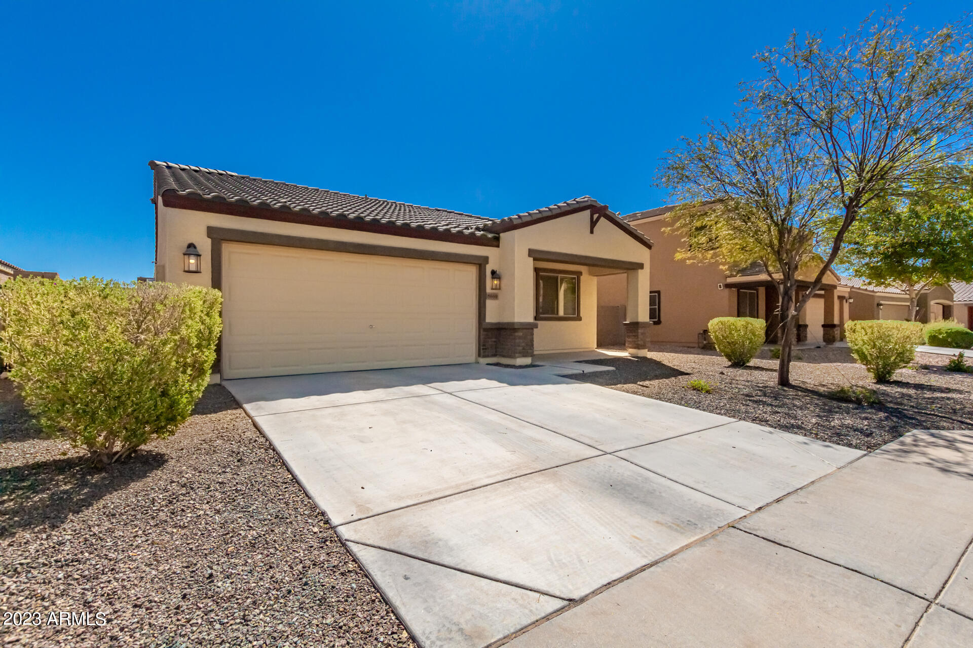 8669 S 253RD Drive
