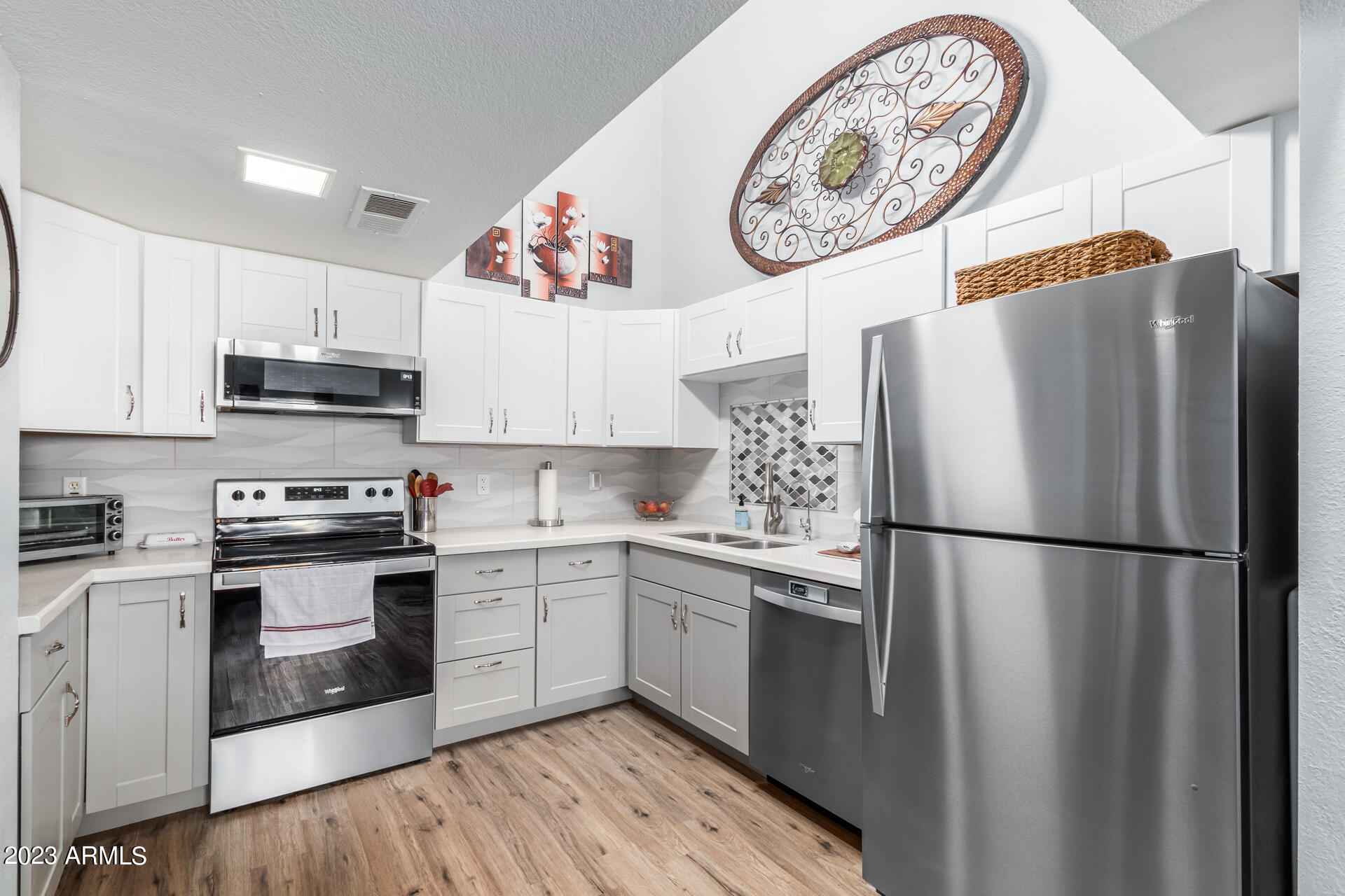 1432 W EMERALD Avenue # 635