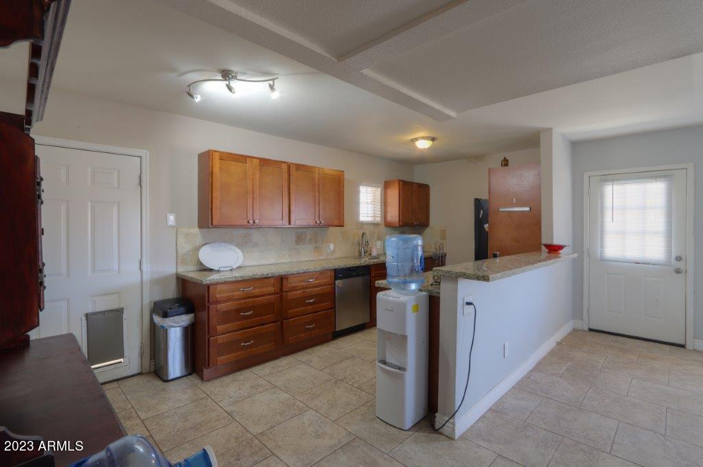 370 W MARTIN Road