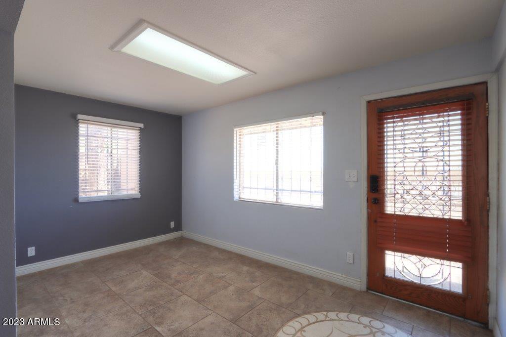 370 W MARTIN Road