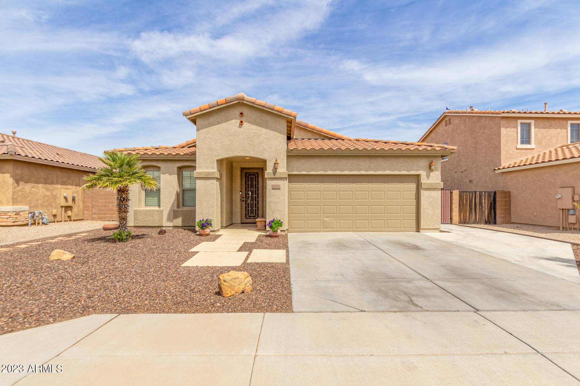 2702 W WILLIAM Lane