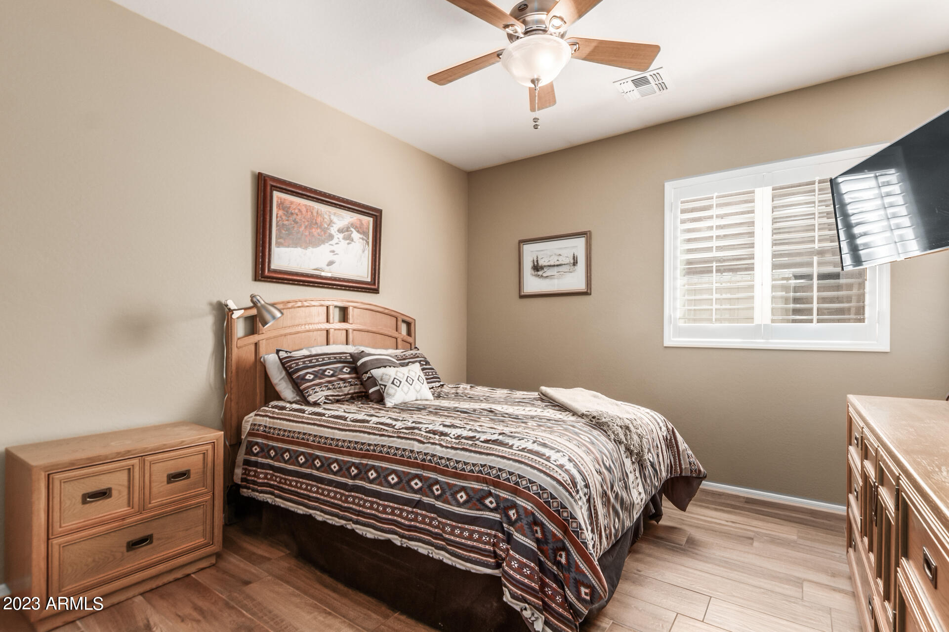 2702 W WILLIAM Lane