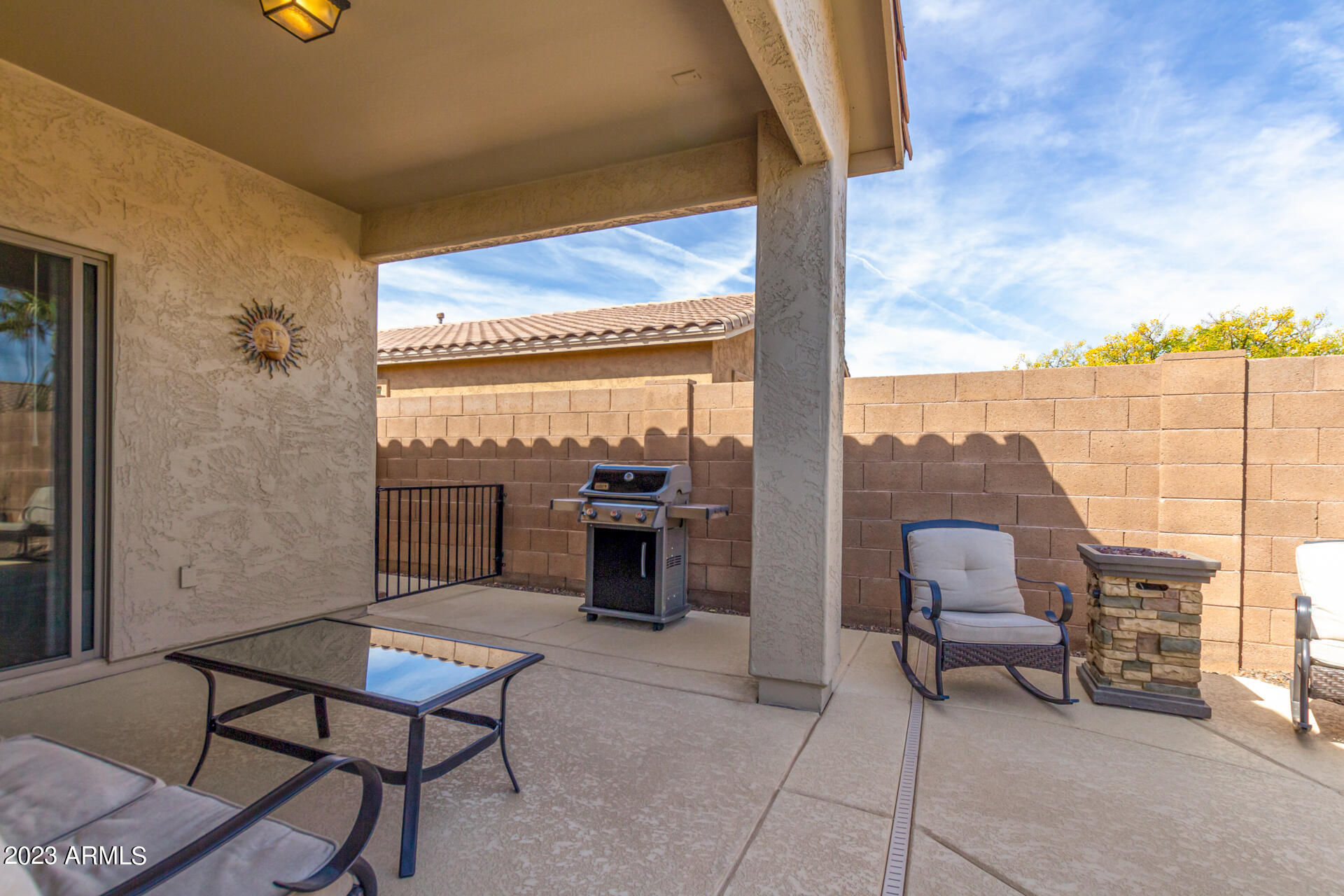 2702 W WILLIAM Lane