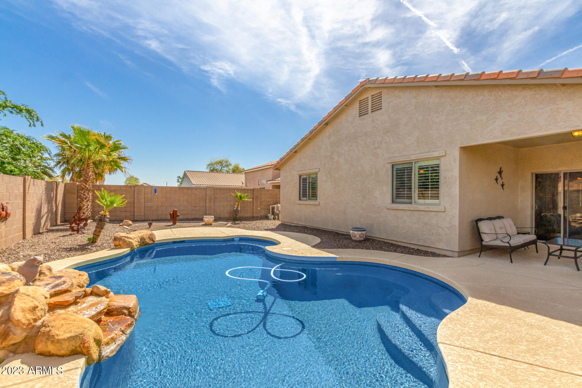 2702 W WILLIAM Lane
