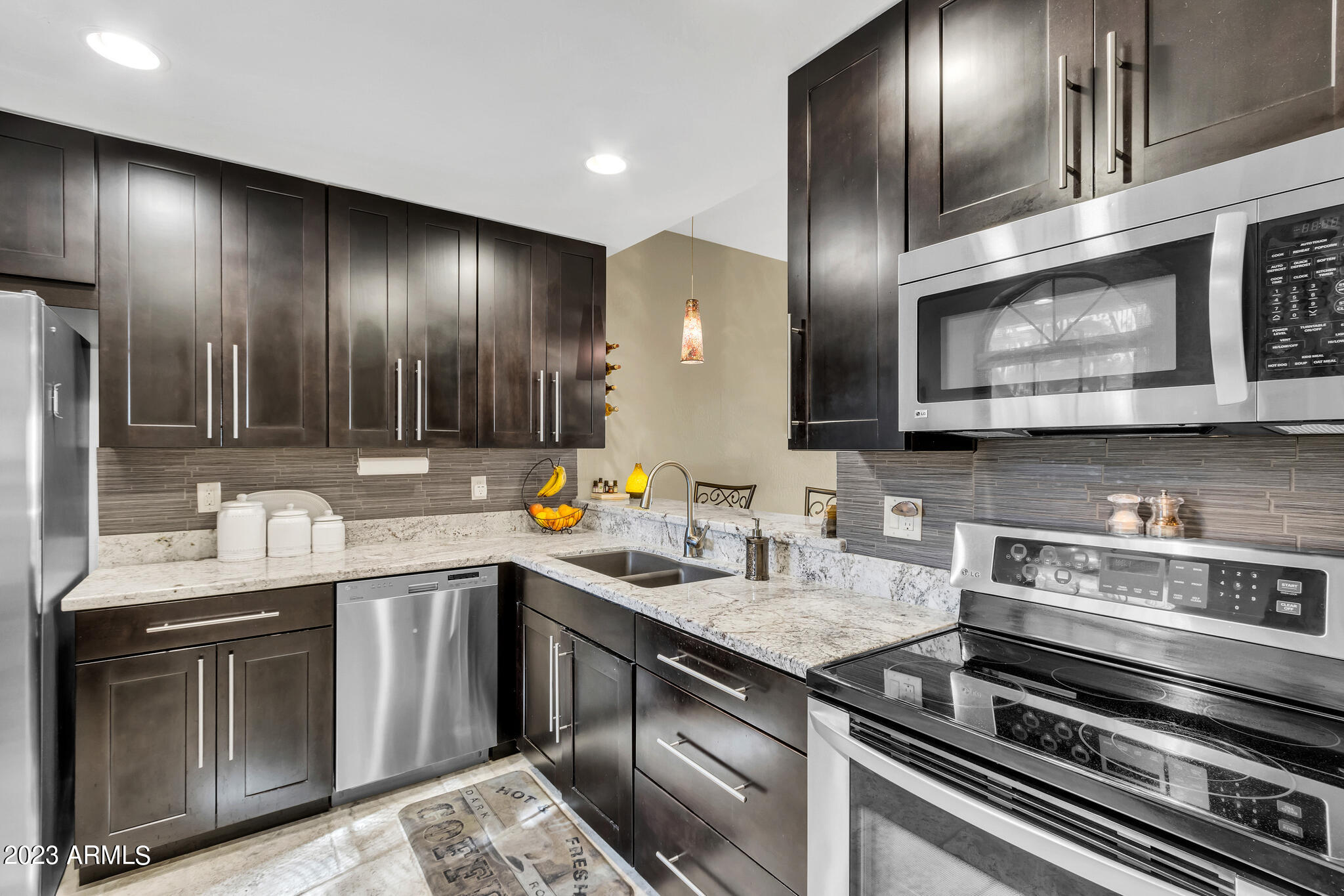 930 N MESA Drive Unit: 1061