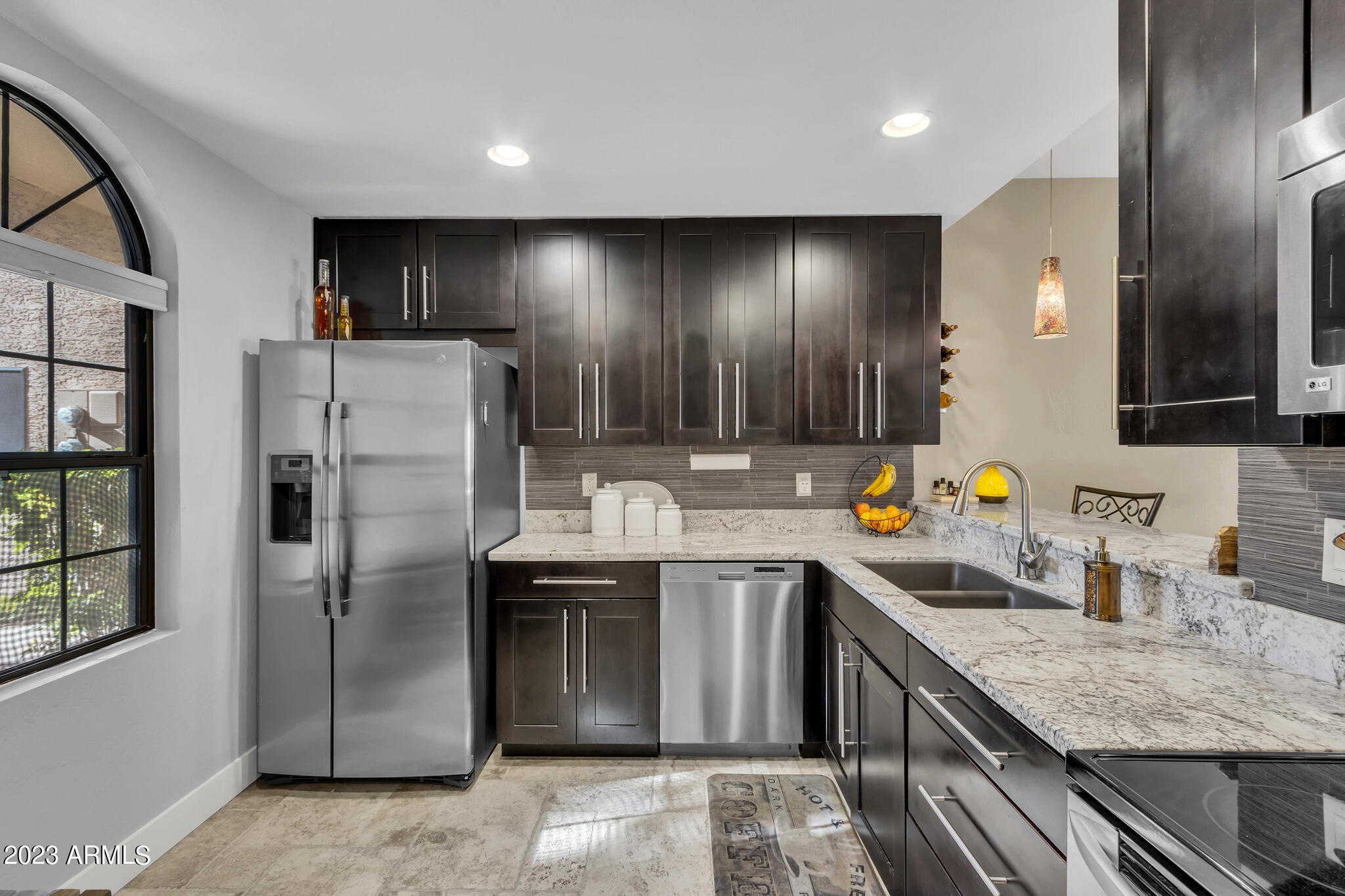 930 N MESA Drive Unit: 1061