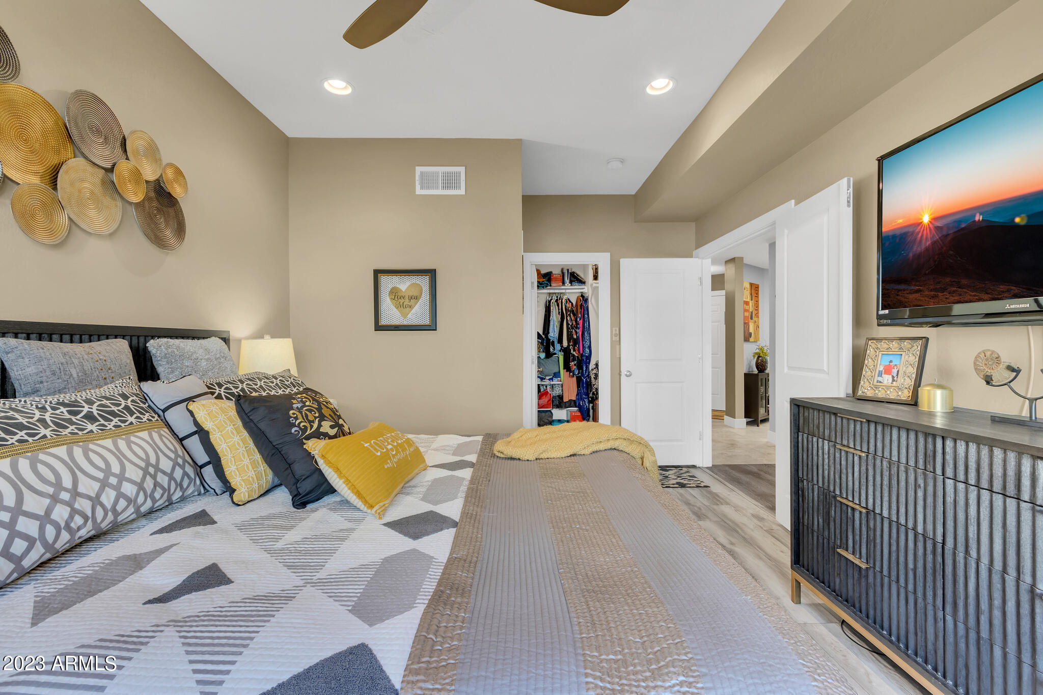 930 N MESA Drive Unit: 1061