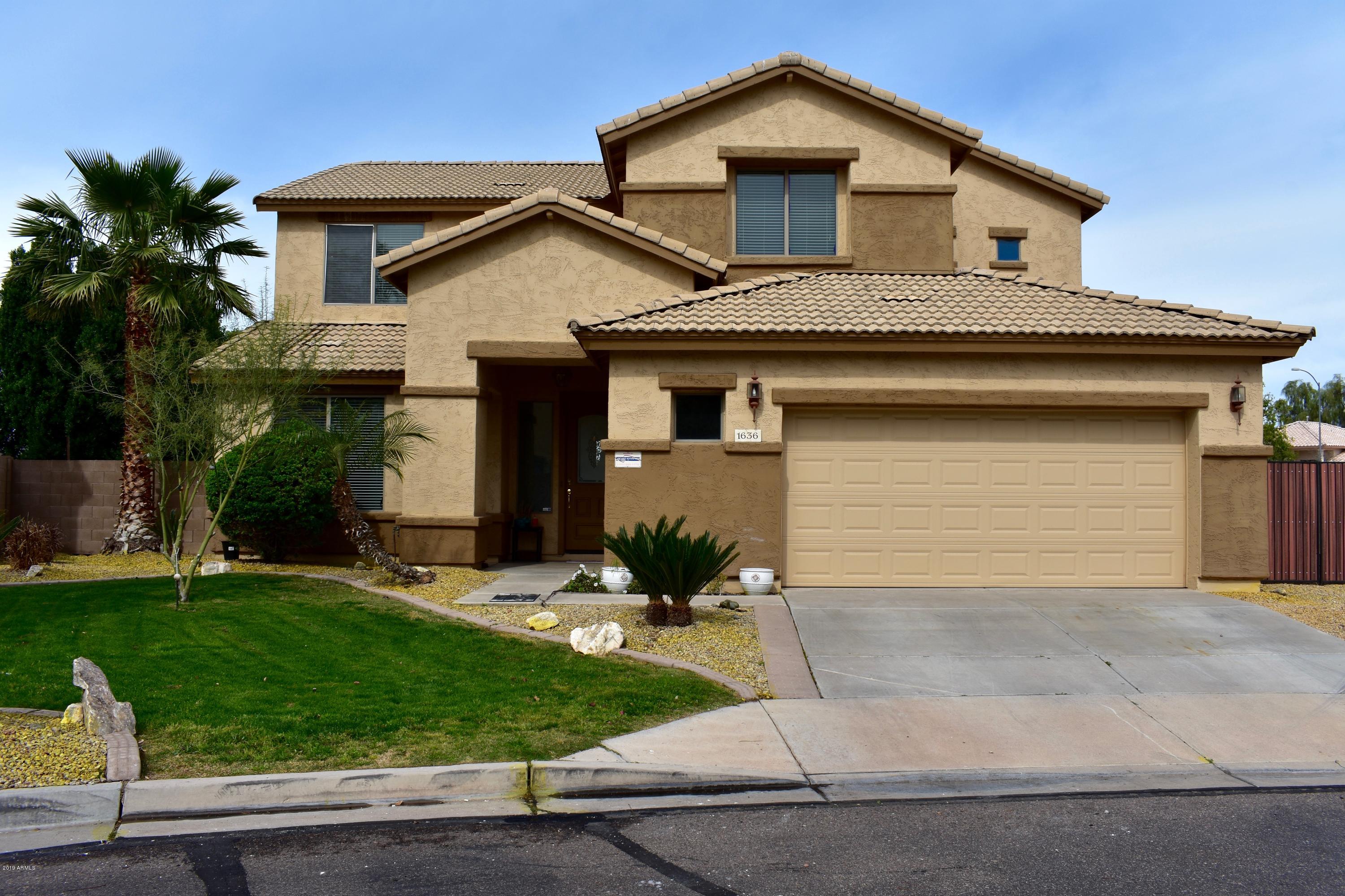 1636 N WILBUR --