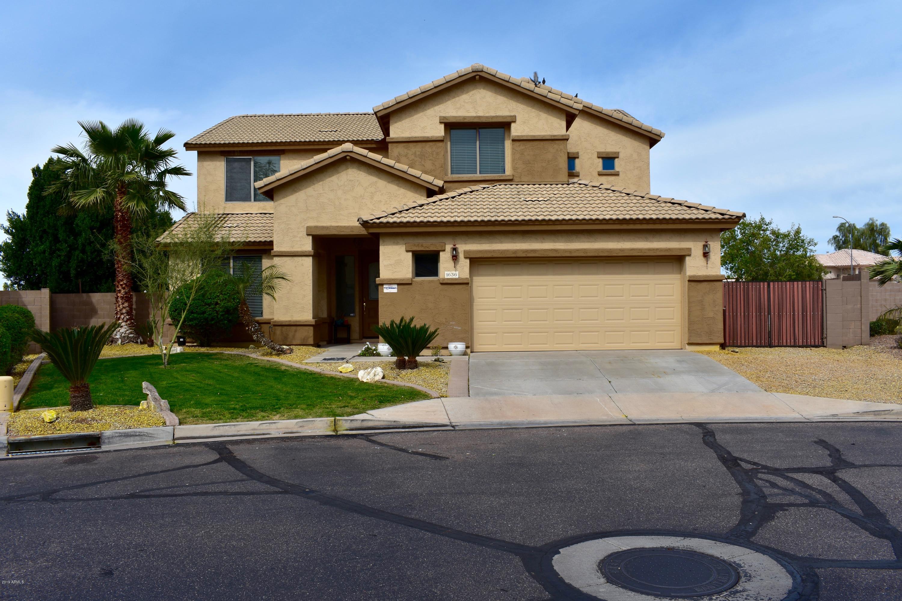 1636 N WILBUR --