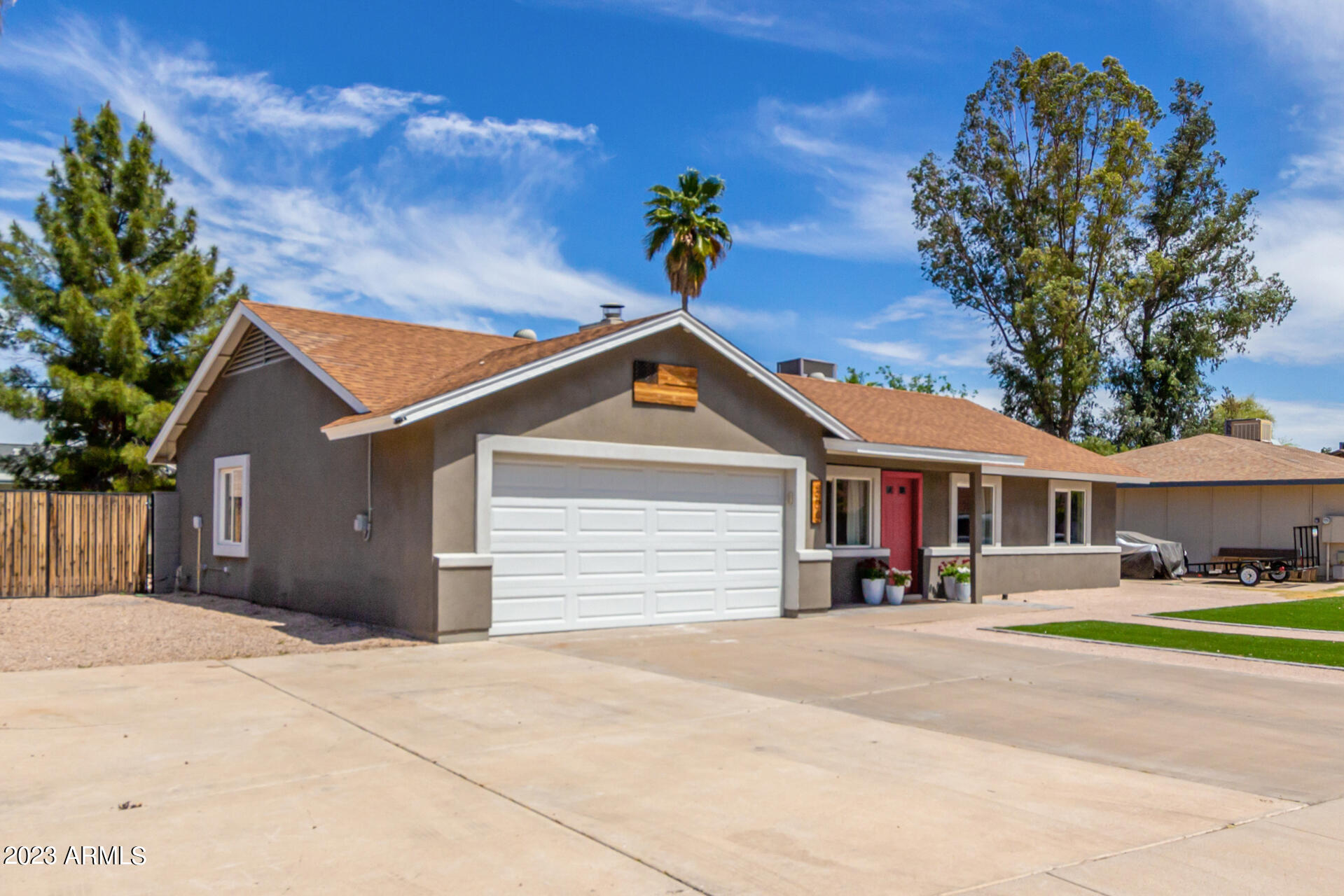 308 E MERRILL Avenue