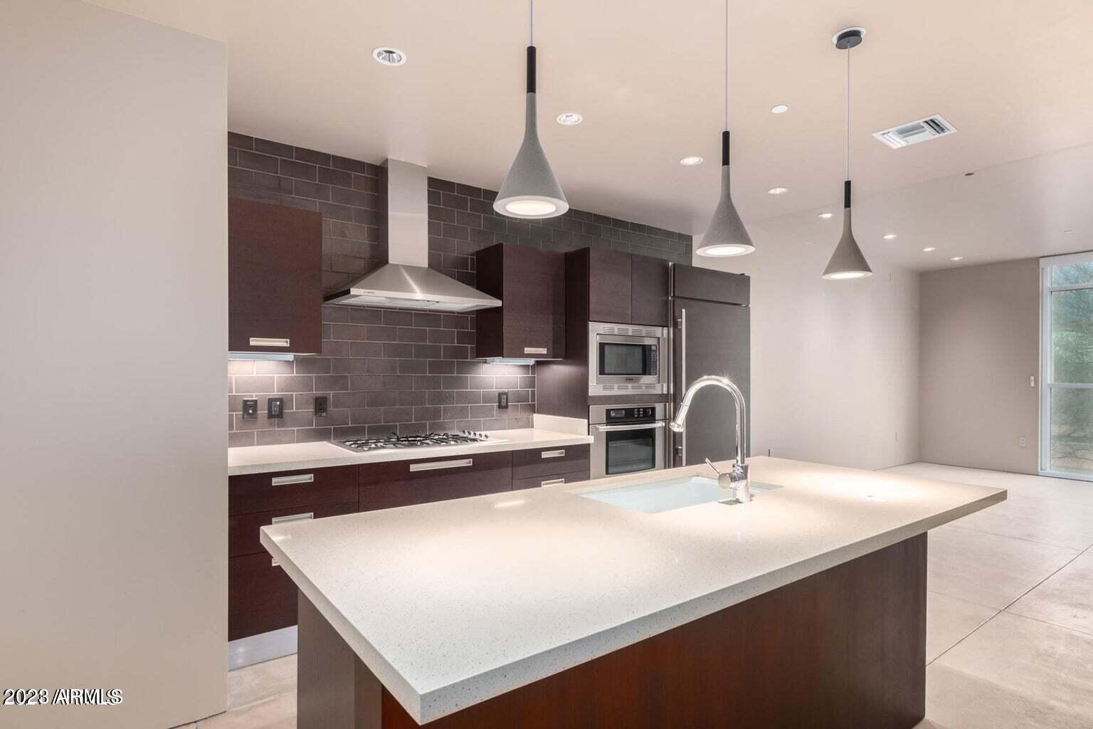 4737 N SCOTTSDALE Road Unit: 2007