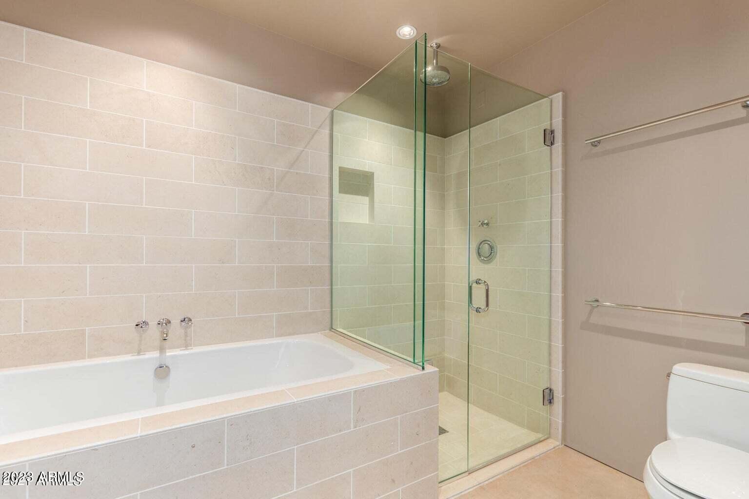 4737 N SCOTTSDALE Road Unit: 2007