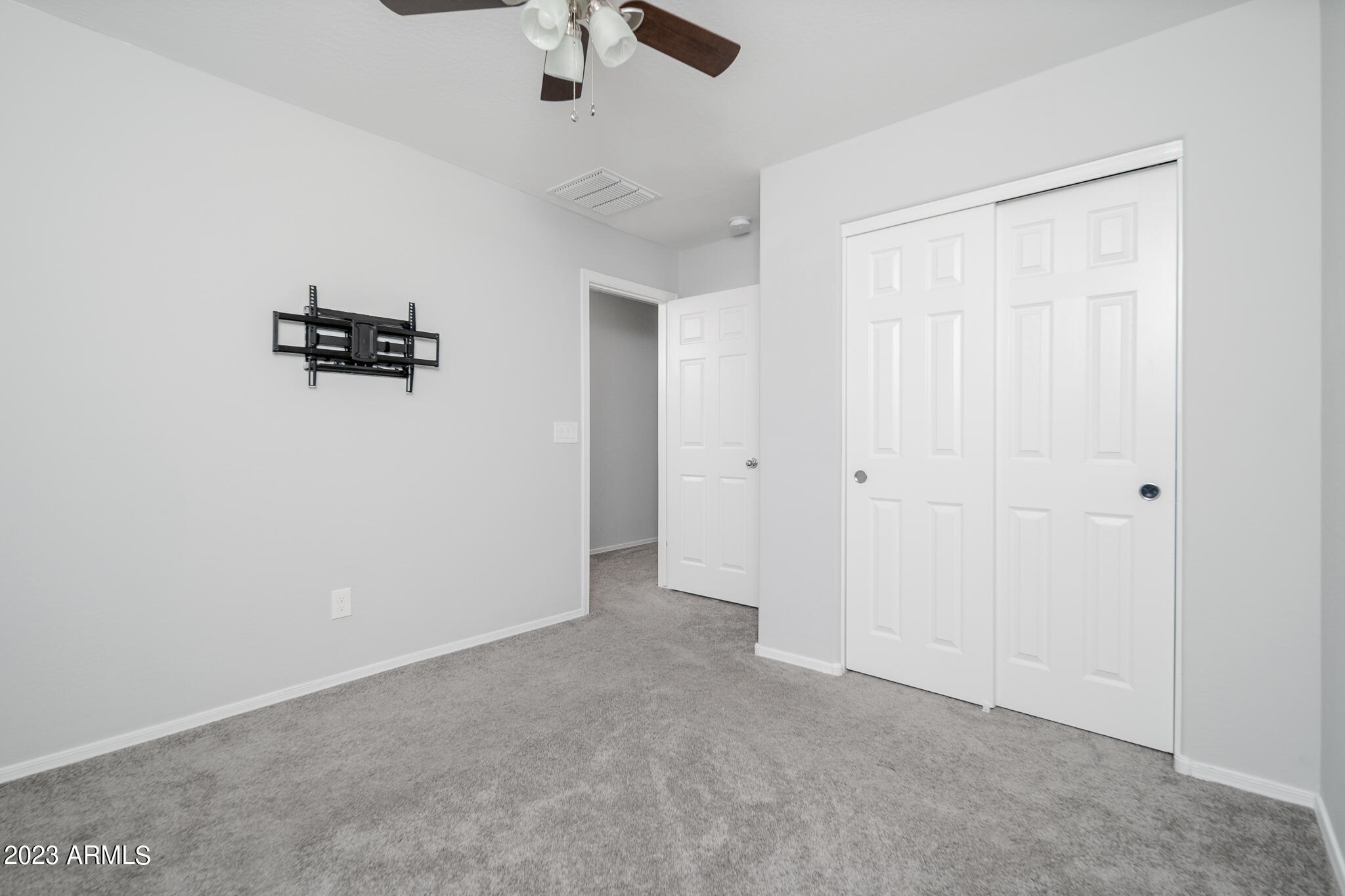 6154 W EVERGREEN Road