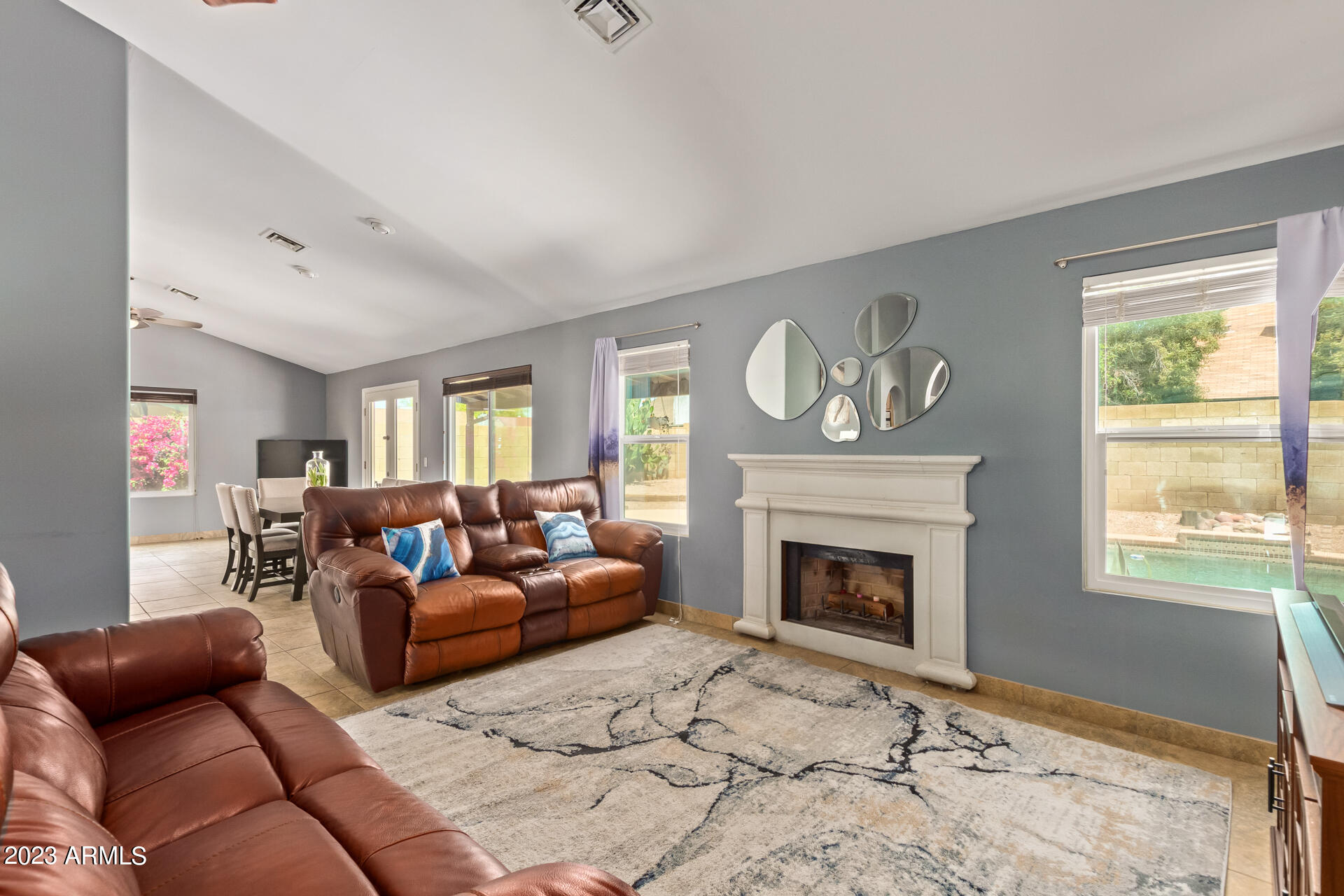 3658 W CINDY Street