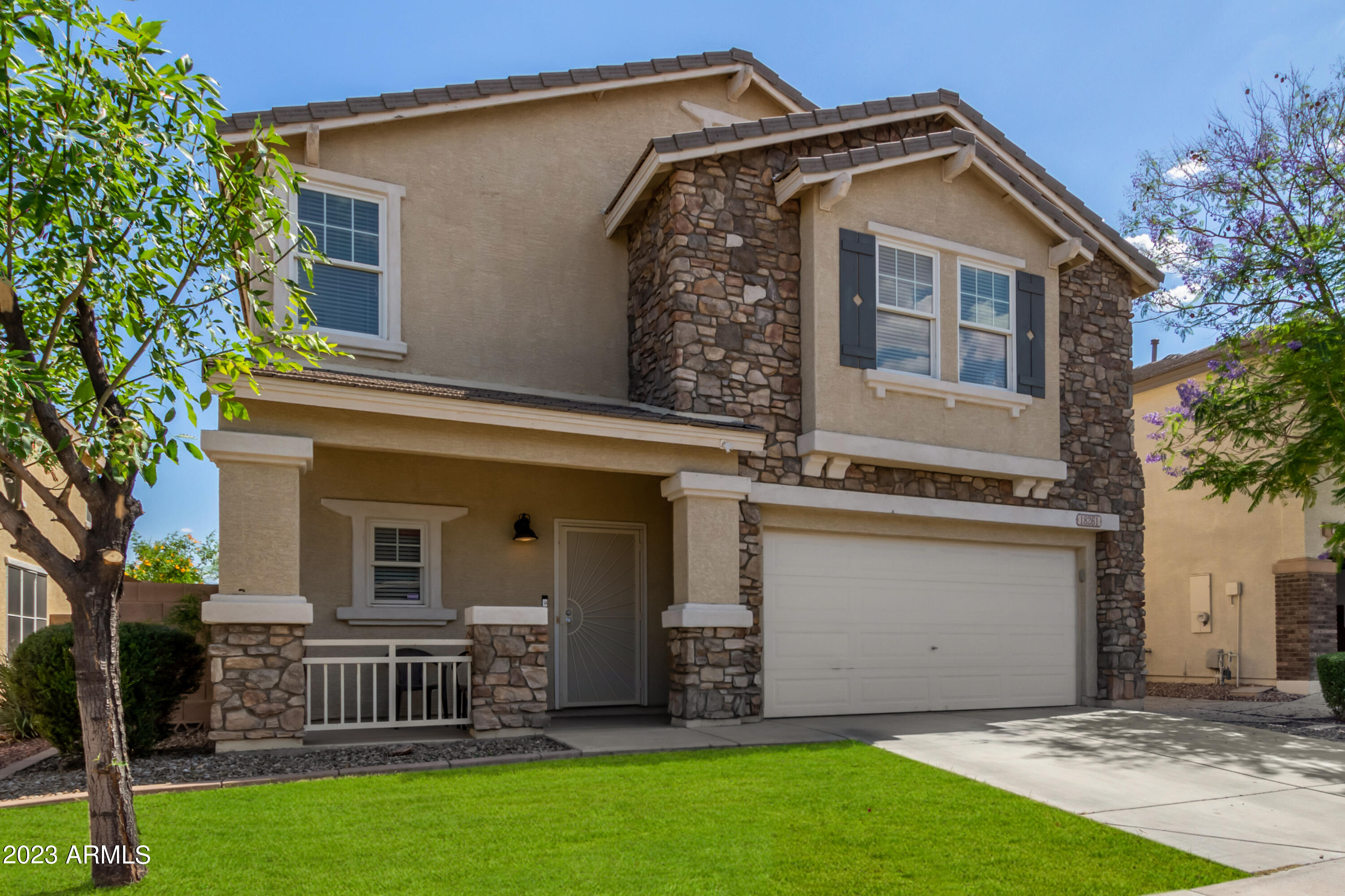 18261 W SMOKEY Drive