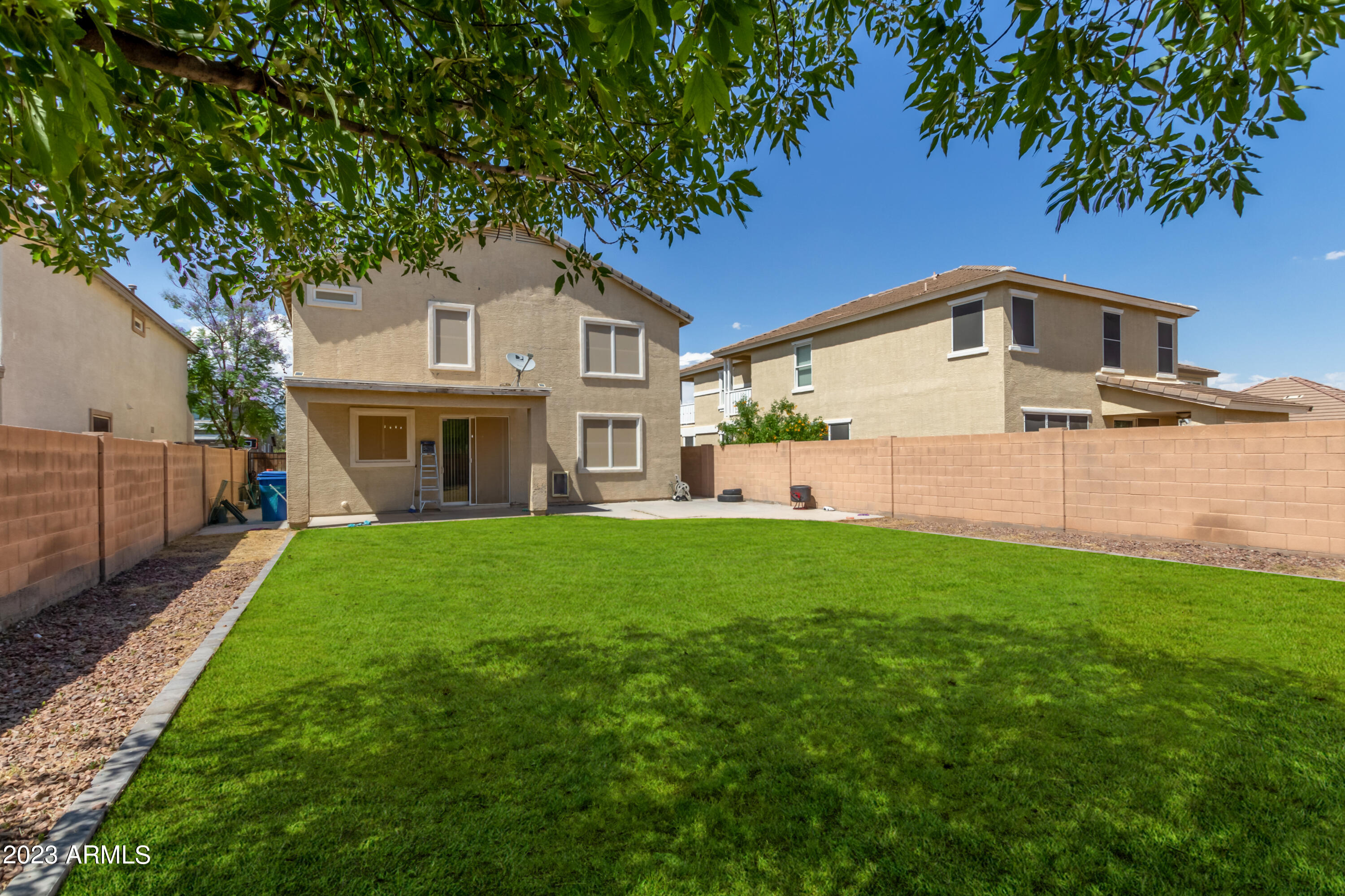 18261 W SMOKEY Drive