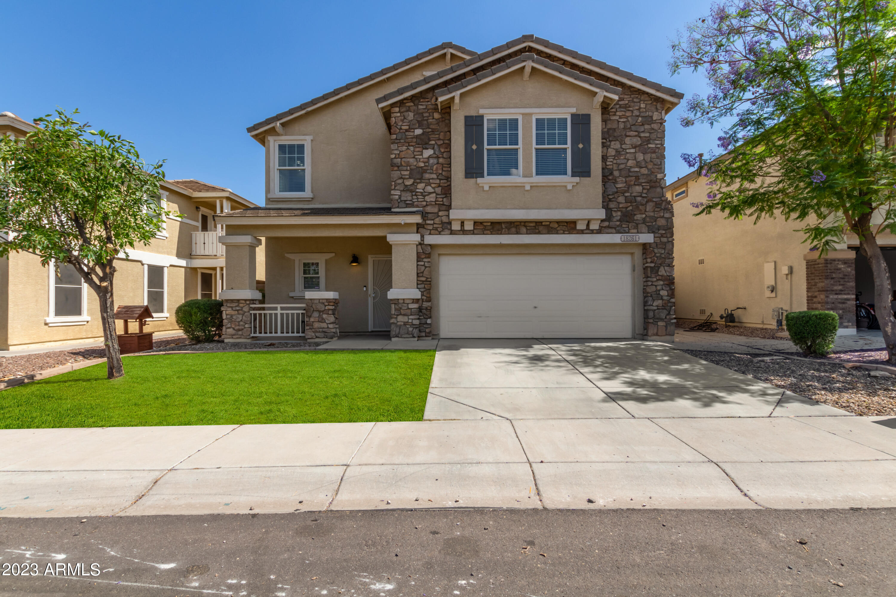 18261 W SMOKEY Drive