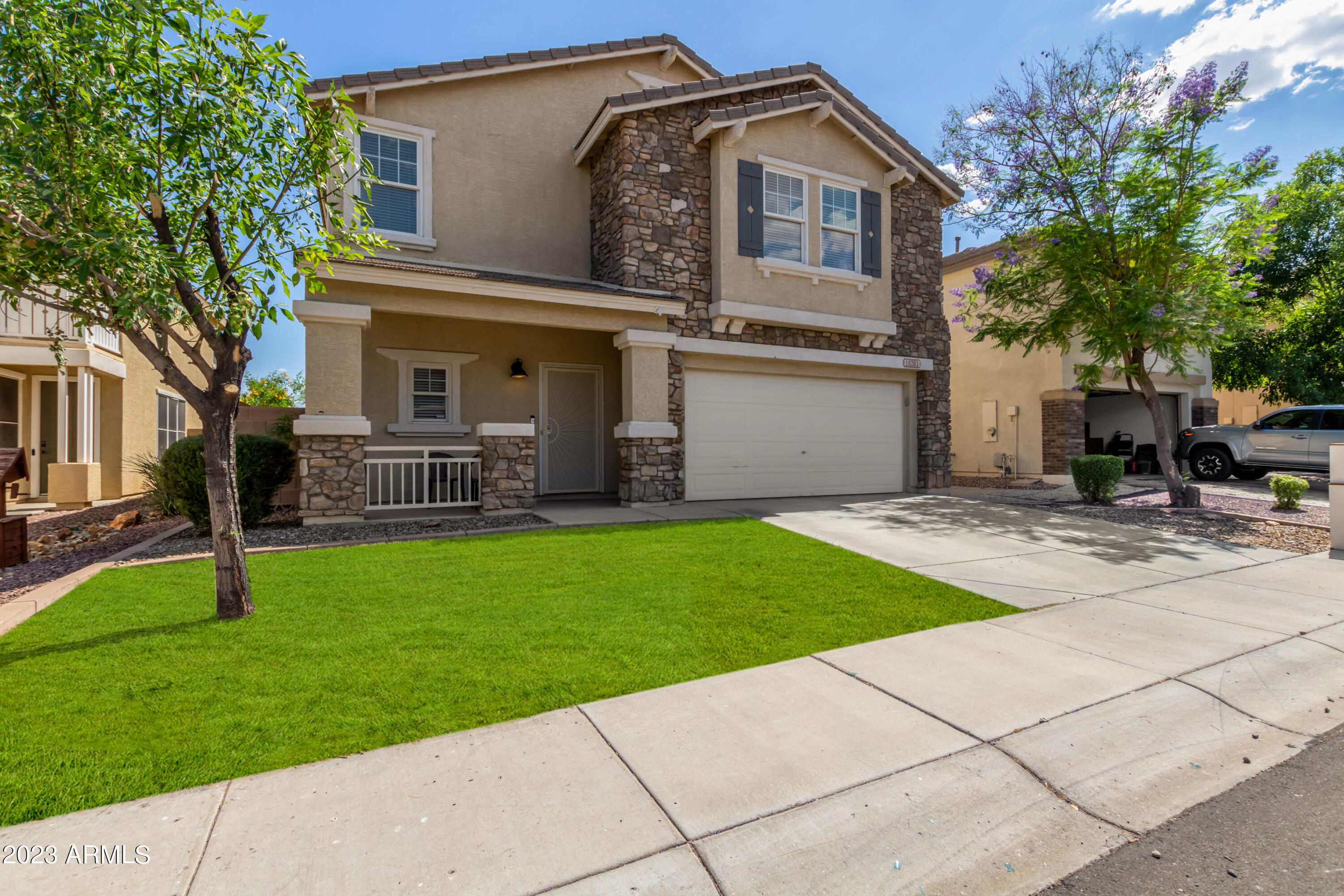 18261 W SMOKEY Drive