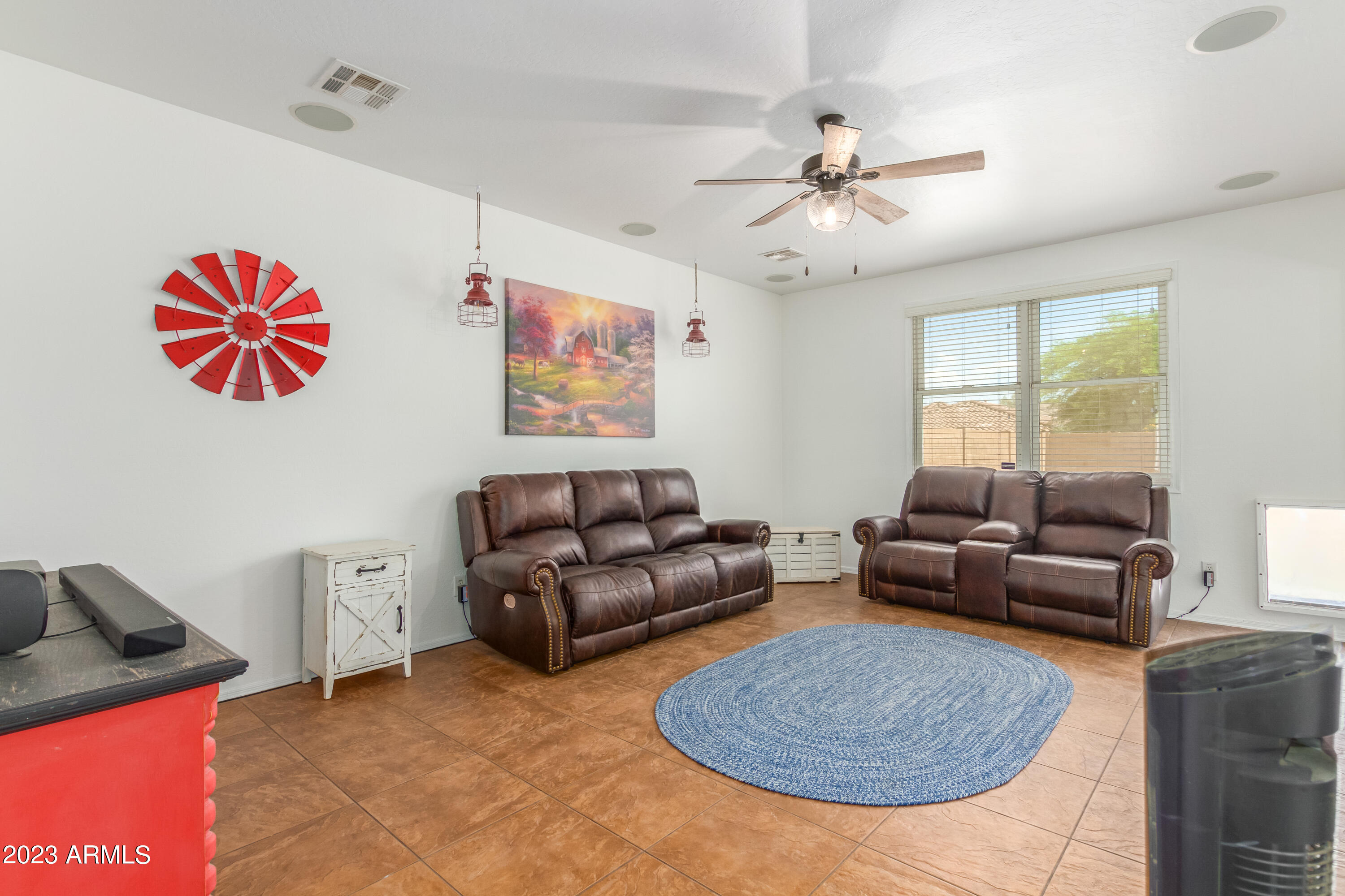 18261 W SMOKEY Drive