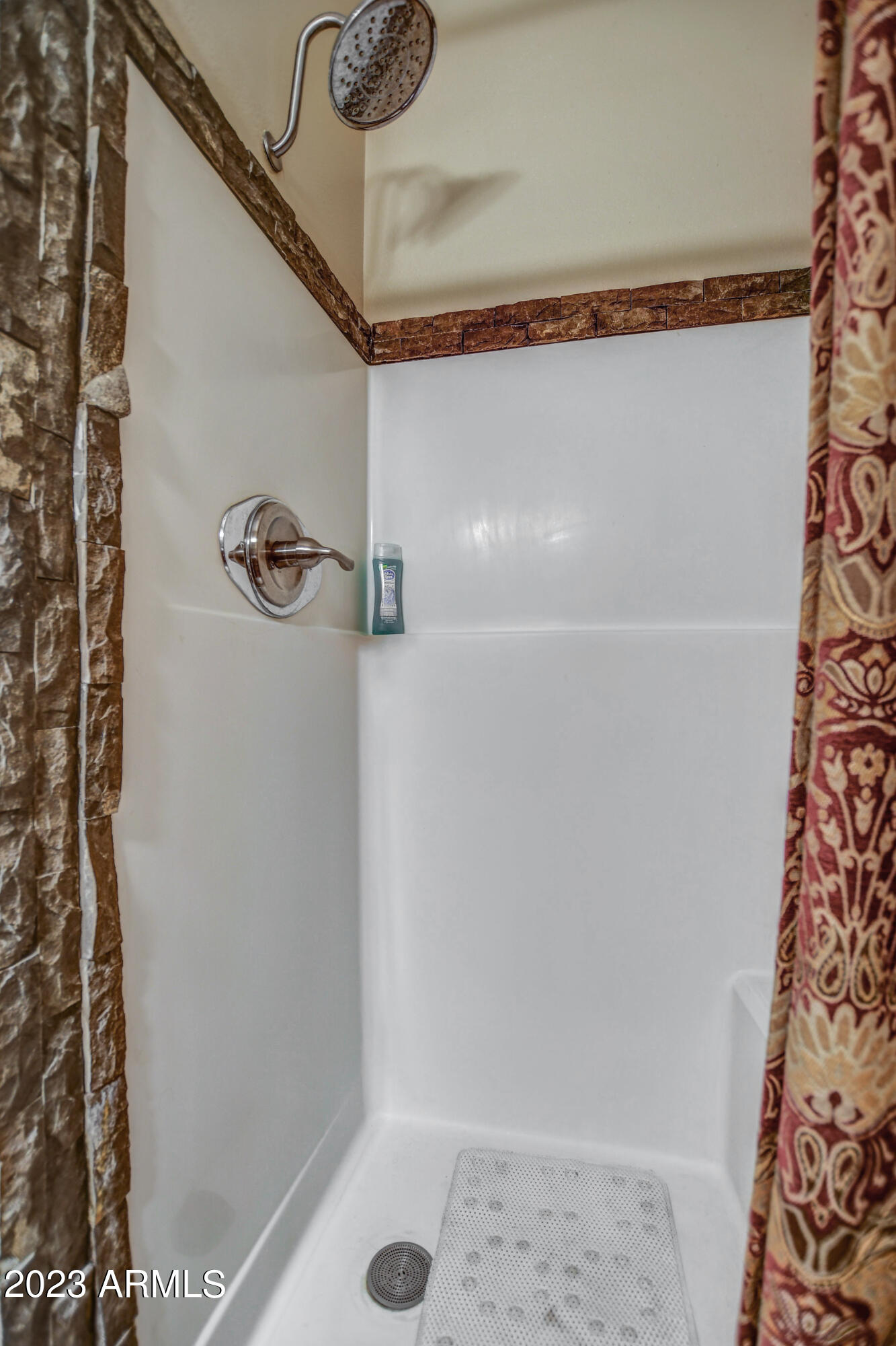 1352 E Highland Avenue # 203