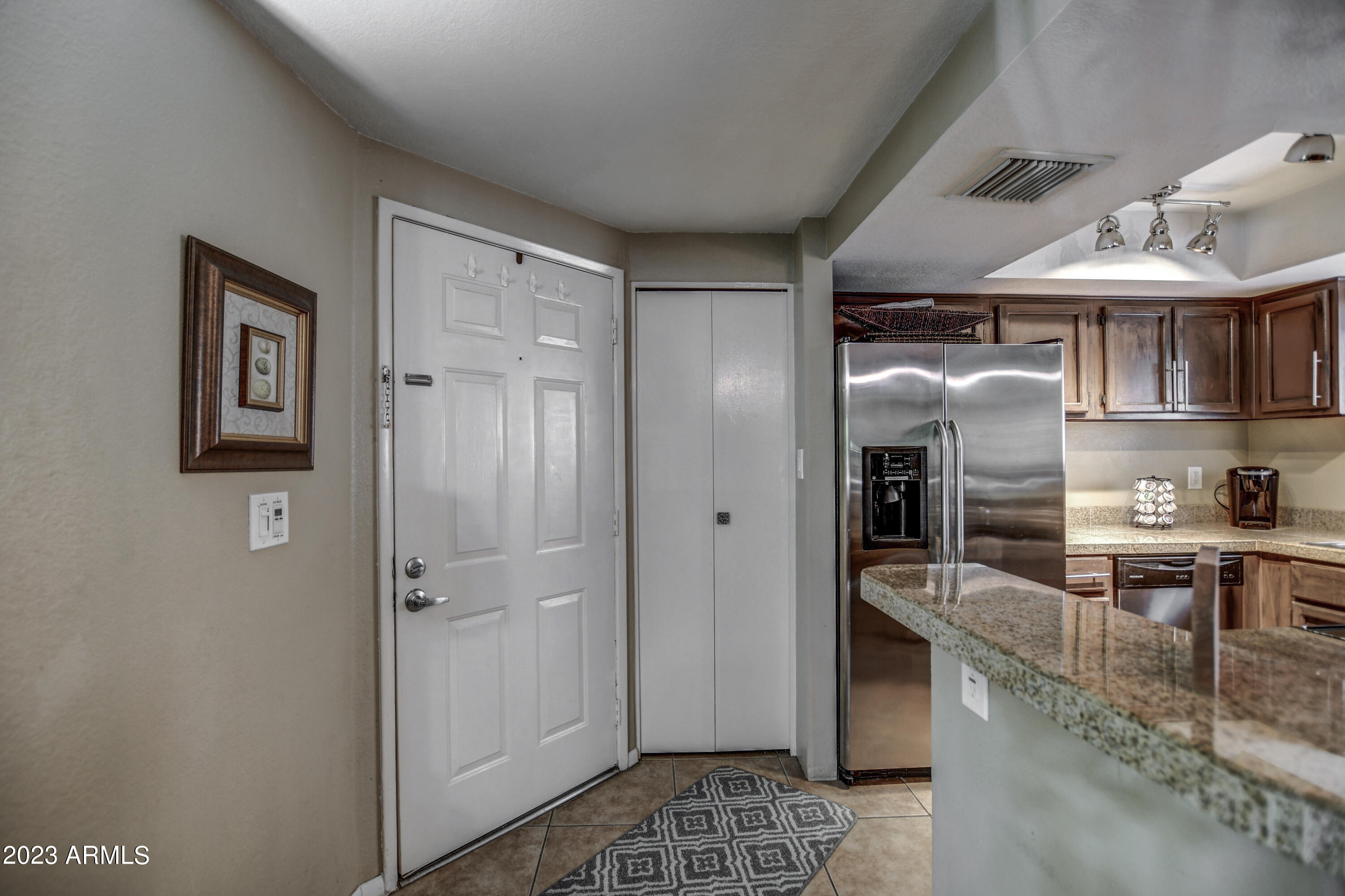 1352 E Highland Avenue # 203