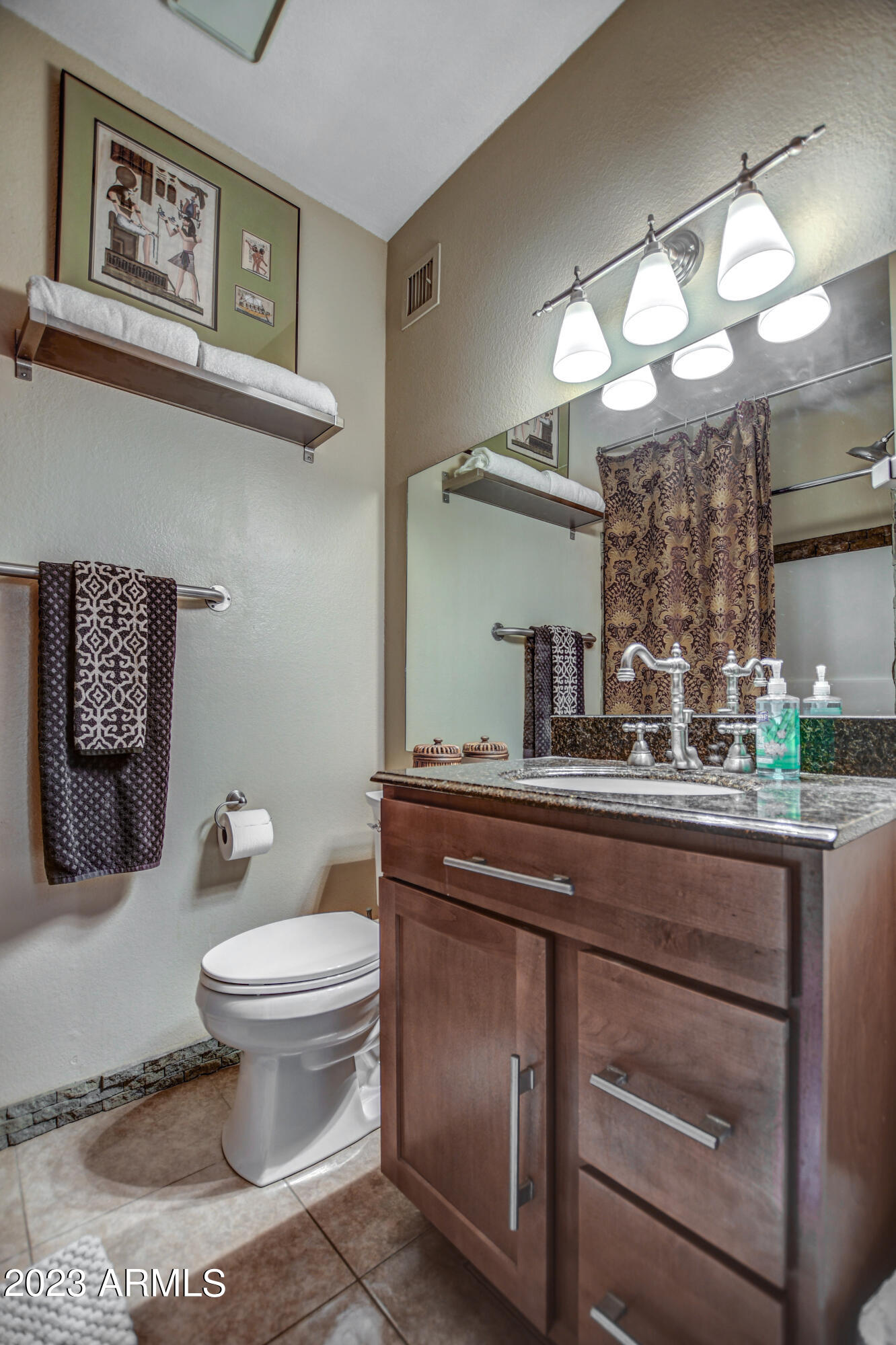 1352 E Highland Avenue # 203