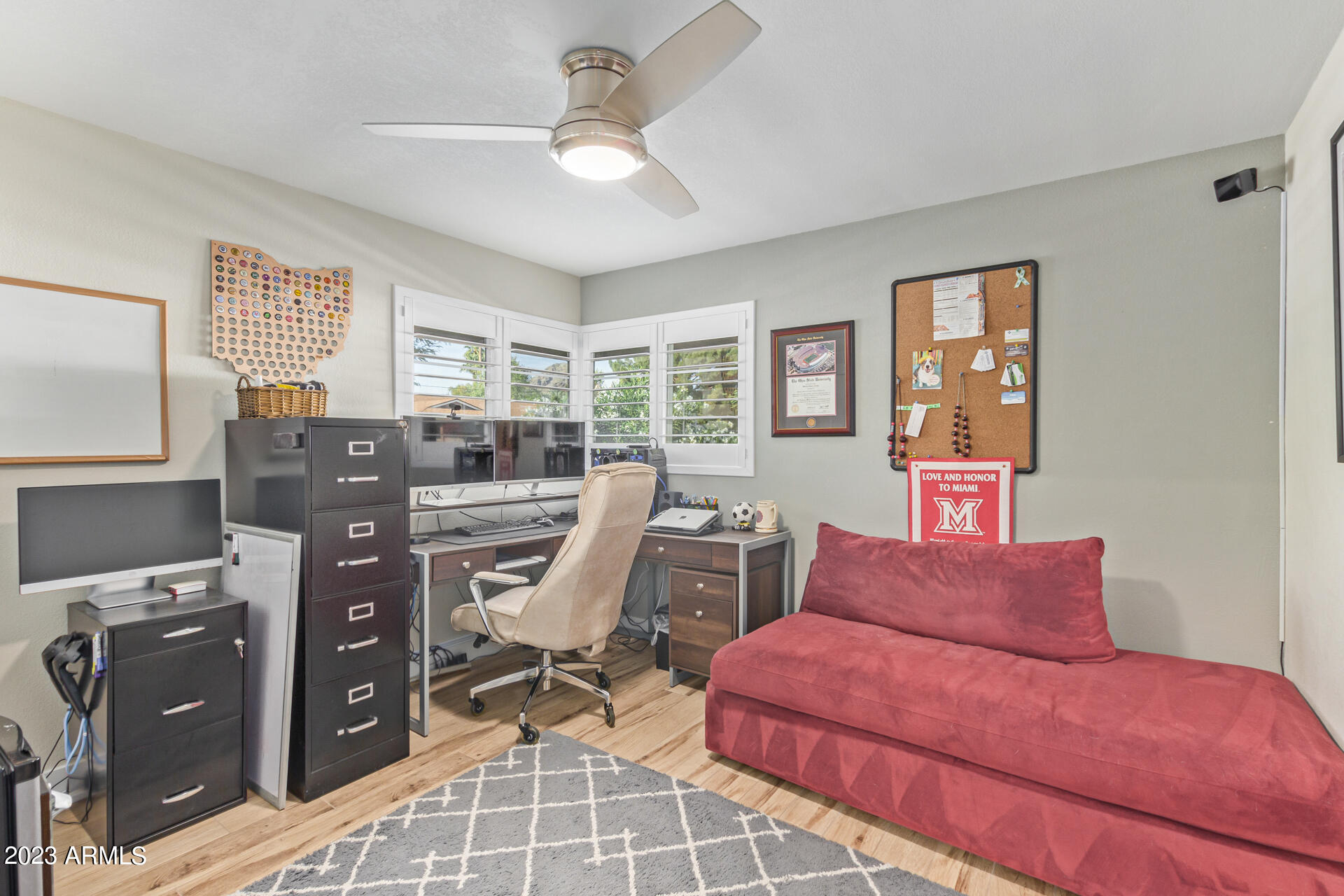 1625 E BERRIDGE Lane