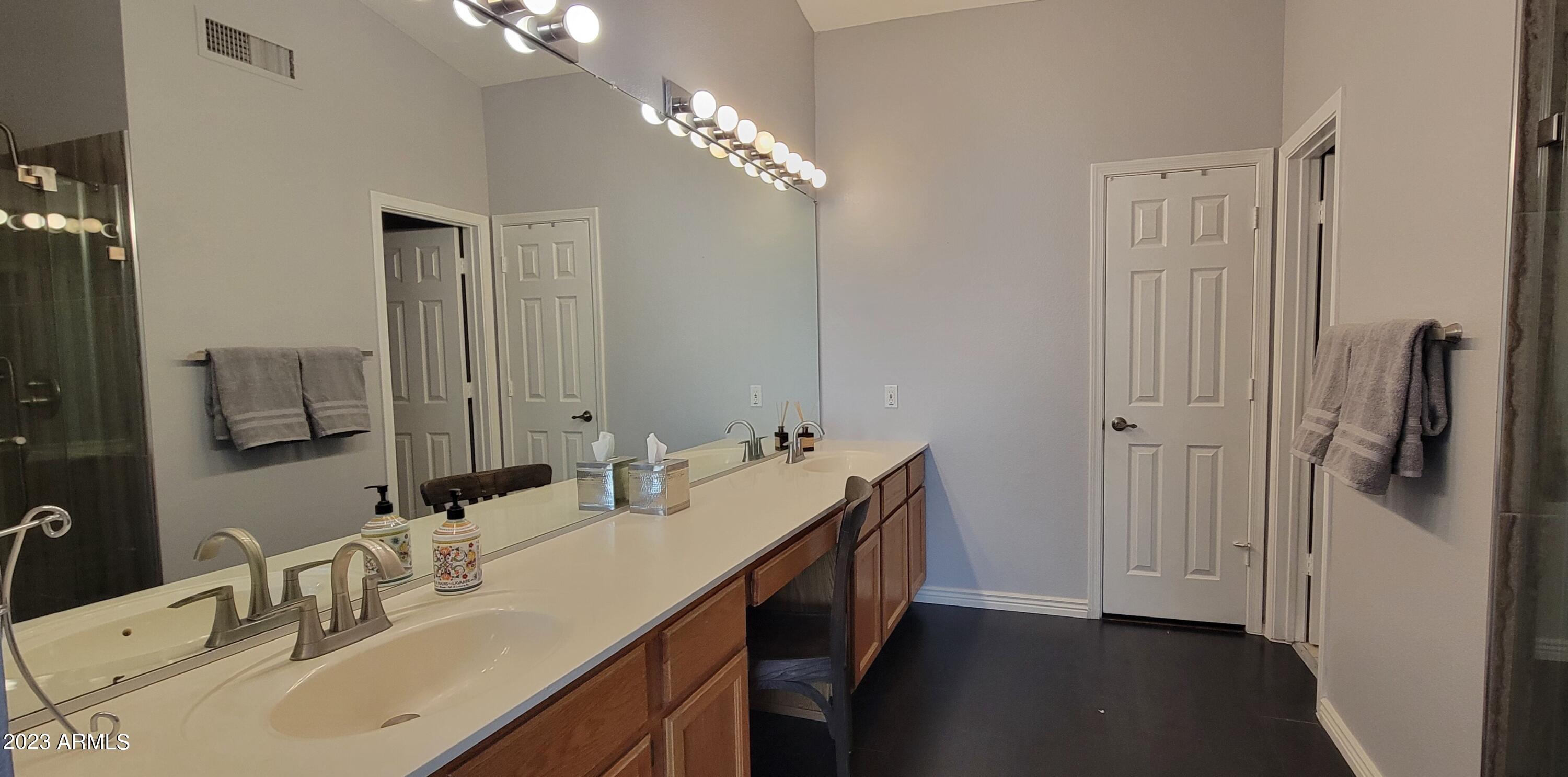 13821 S 41ST Place